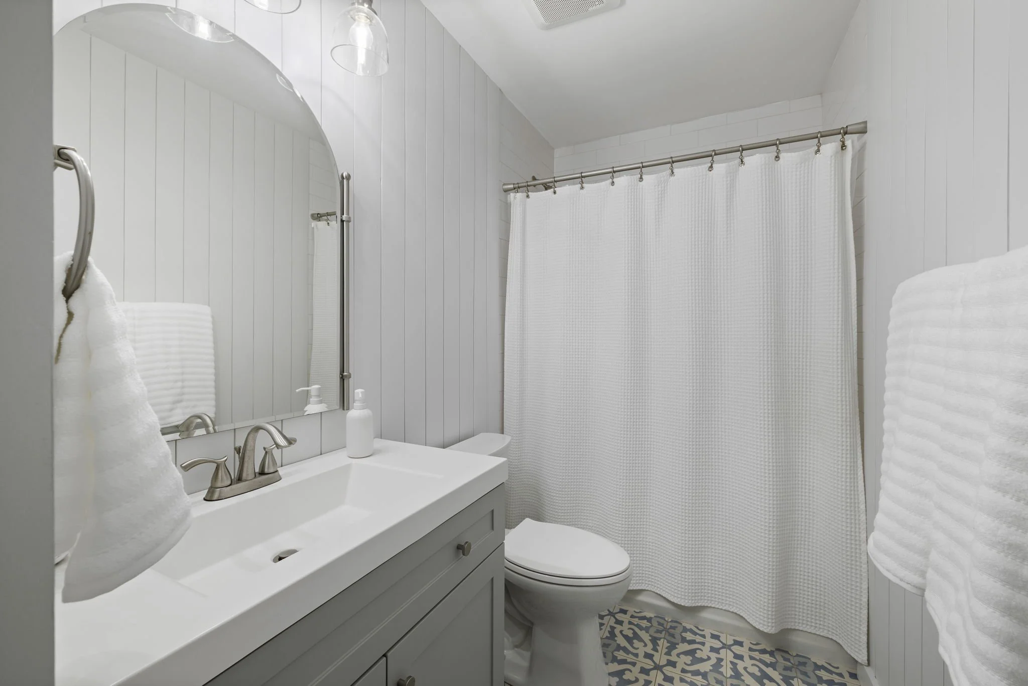 17-web-or-mls-2021 Arundel Pl- CoastalRePhoto-5.jpg