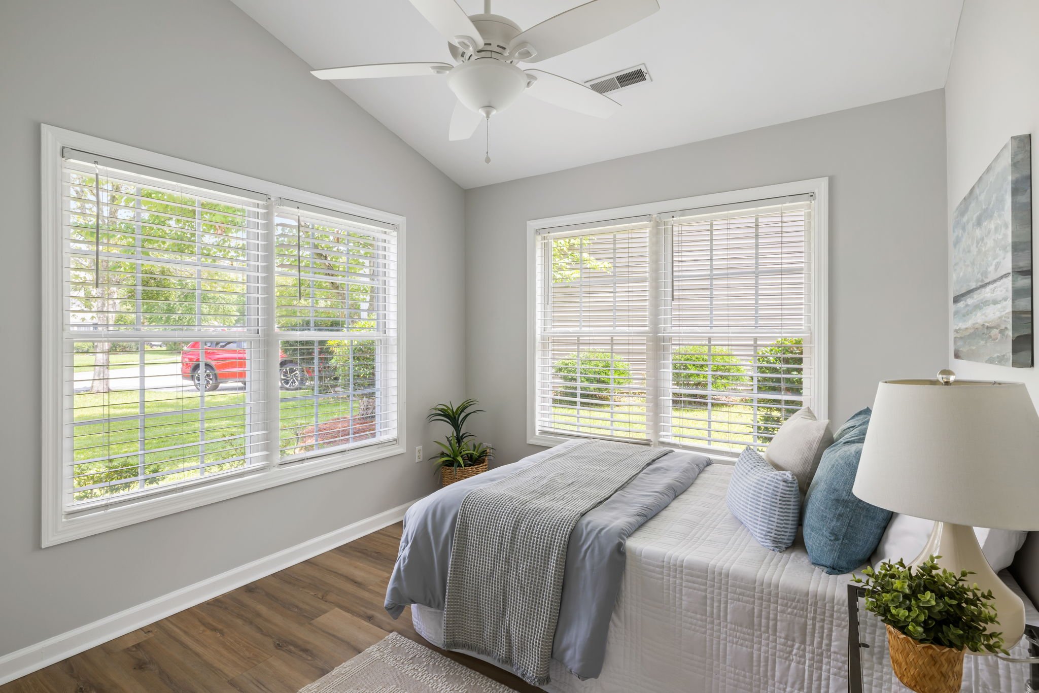17-web-or-mls-1420 Wellesley Cir - Coastal RE Photo-6.jpg