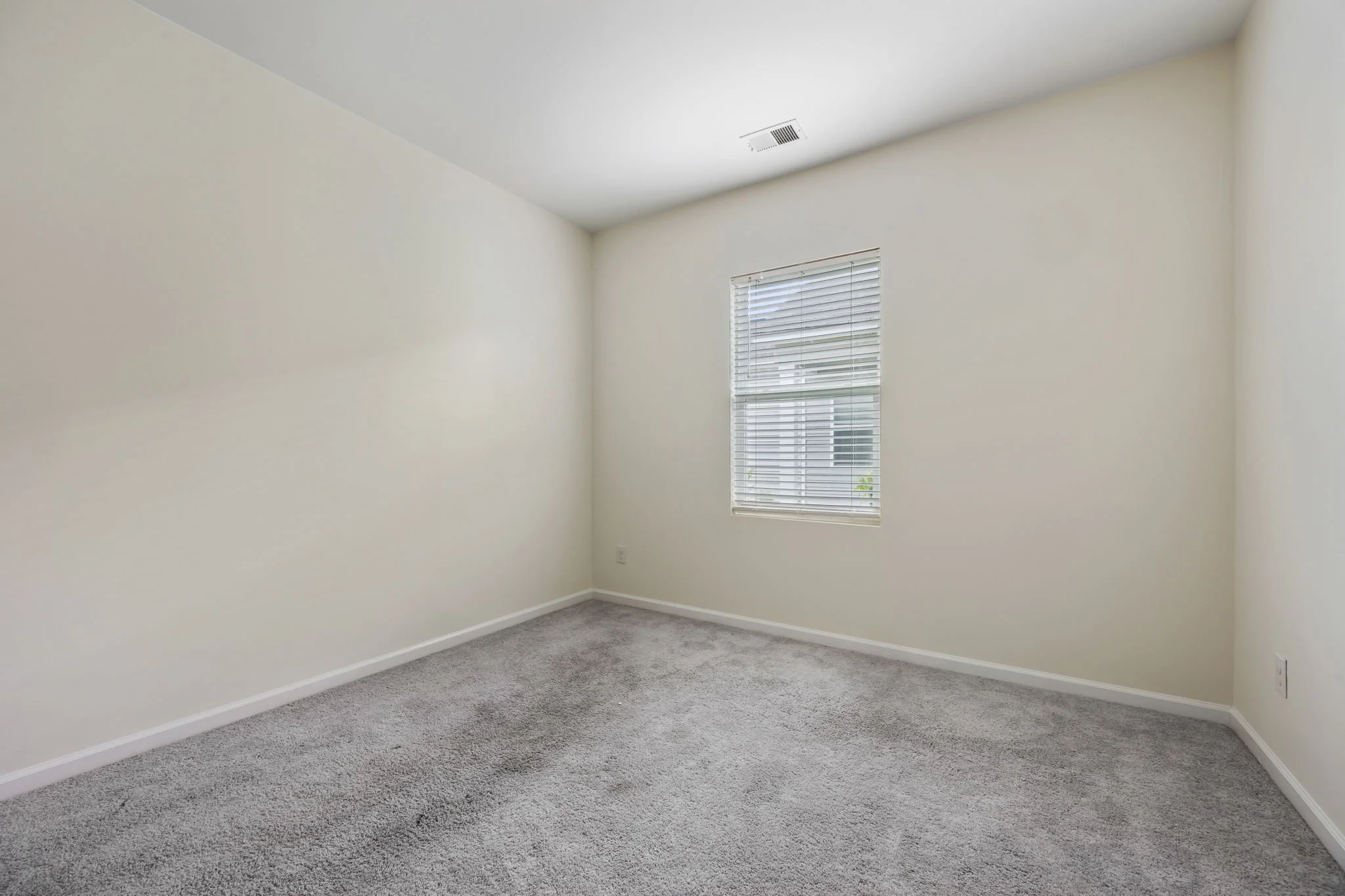10-web-or-mls-5005 Ferry Field Drive - CoastalREphoto.jpg