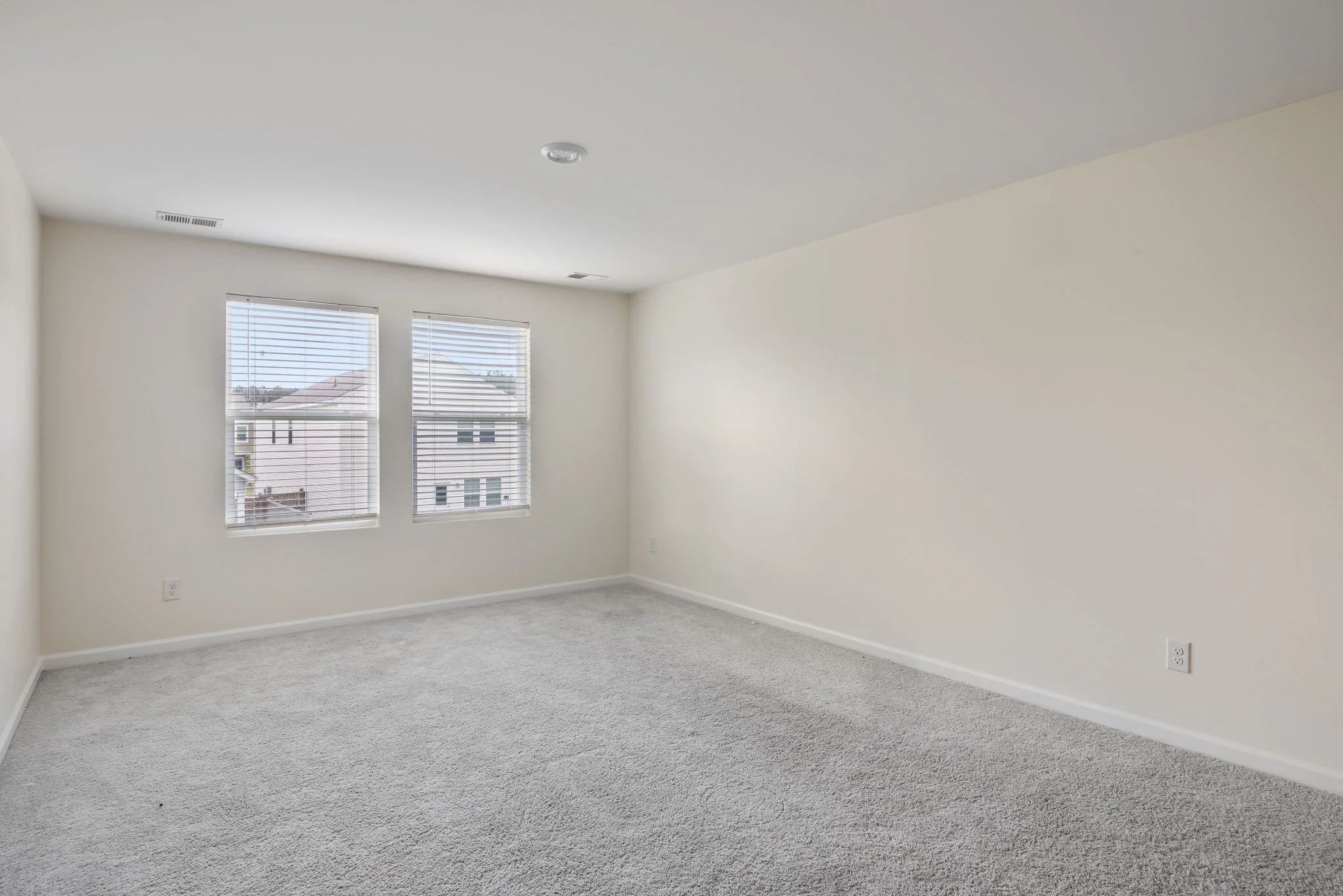 13-web-or-mls-5005 Ferry Field Drive - CoastalREphoto-11.jpg