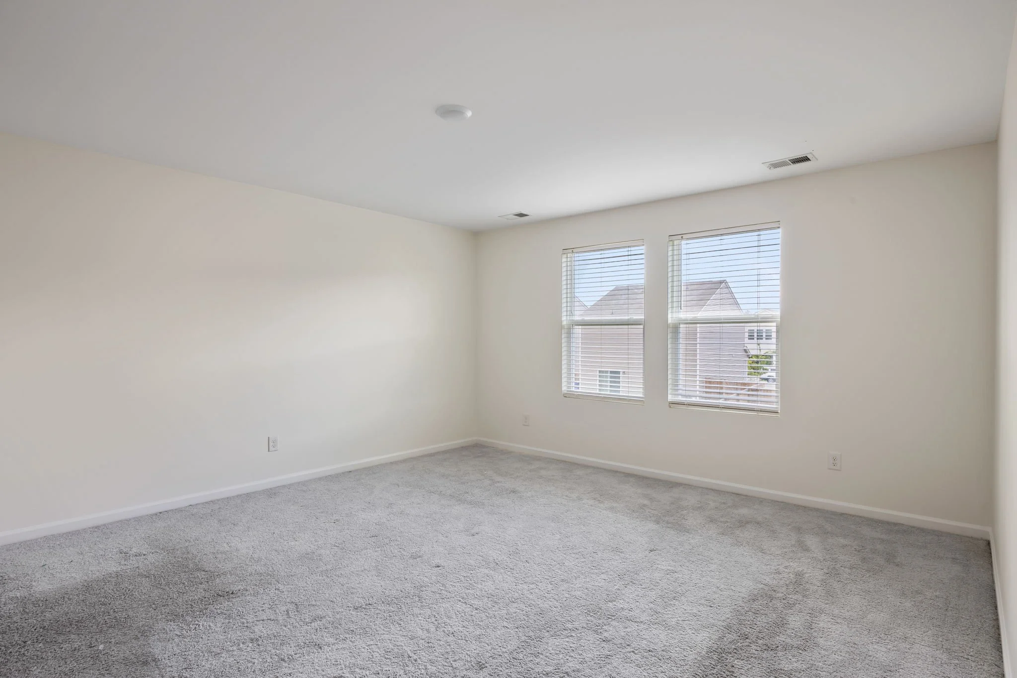 14-web-or-mls-5005 Ferry Field Drive - CoastalREphoto-12.jpg