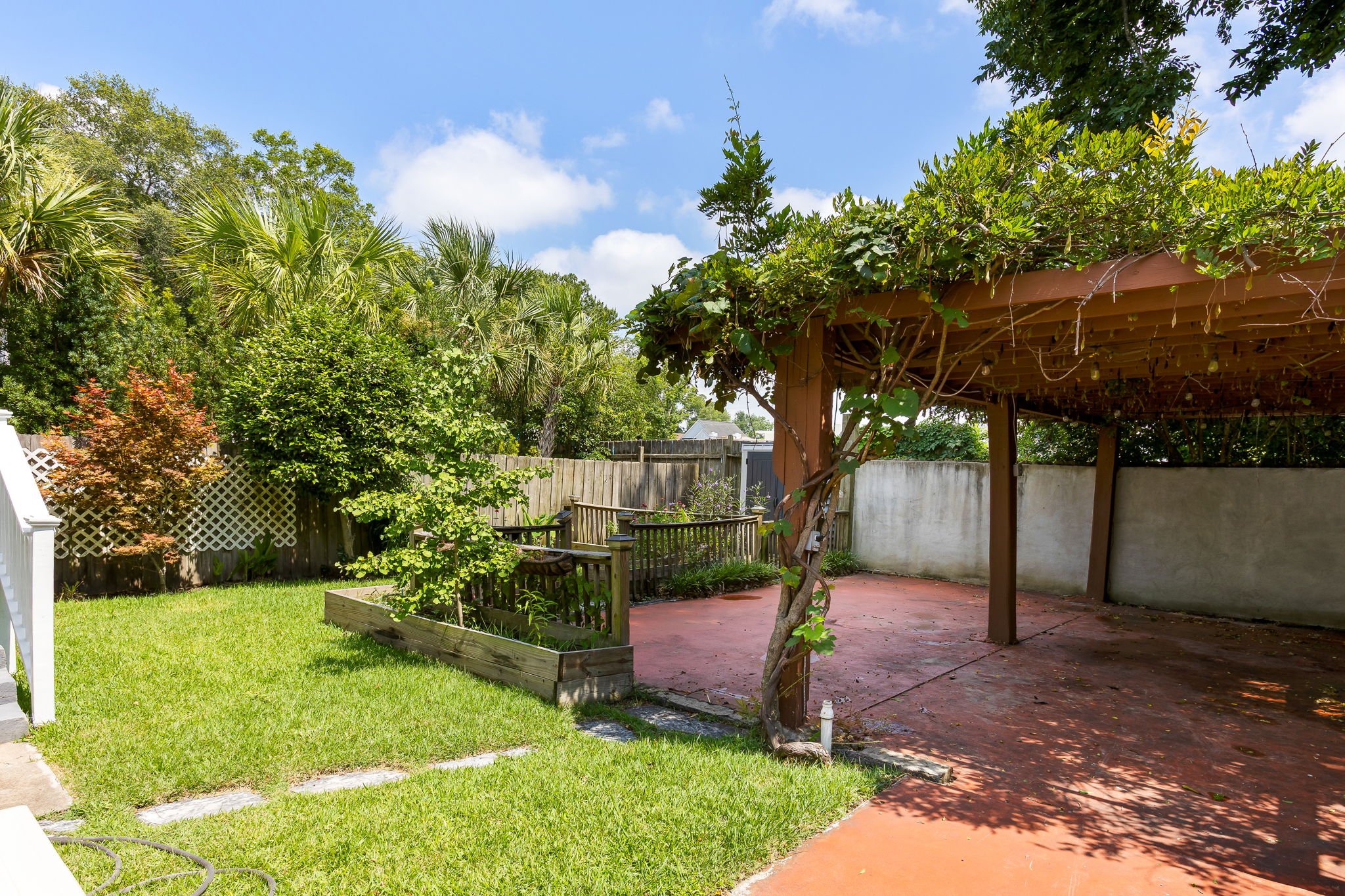 21-web-or-mls-67 Poplar St CoastalRE-4.jpg