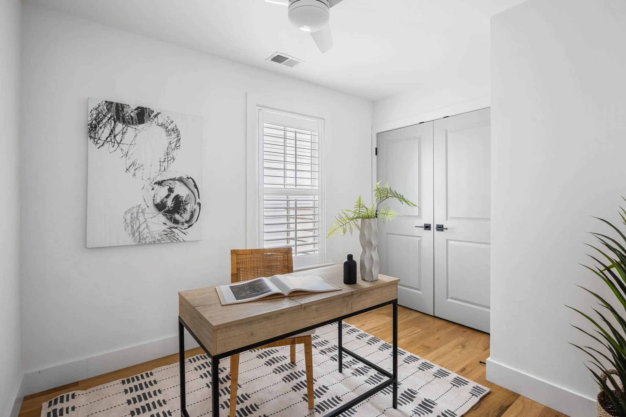 16-web-or-mls-8 Simons St -  Coastal RE Photo-12.jpg