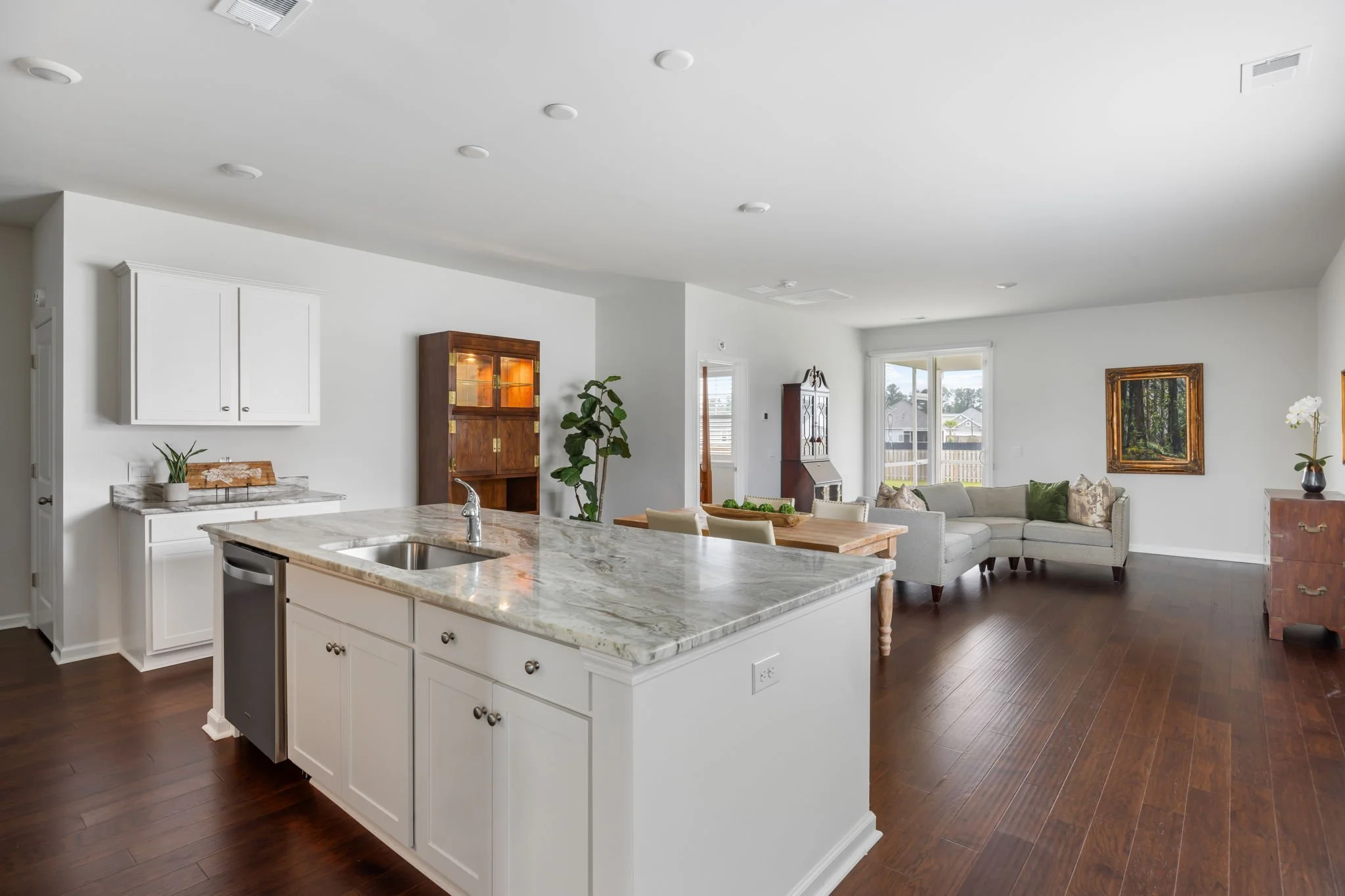 4-web-or-mls-231 Silver Crk Dr- Coastal RE Photo-14.jpg