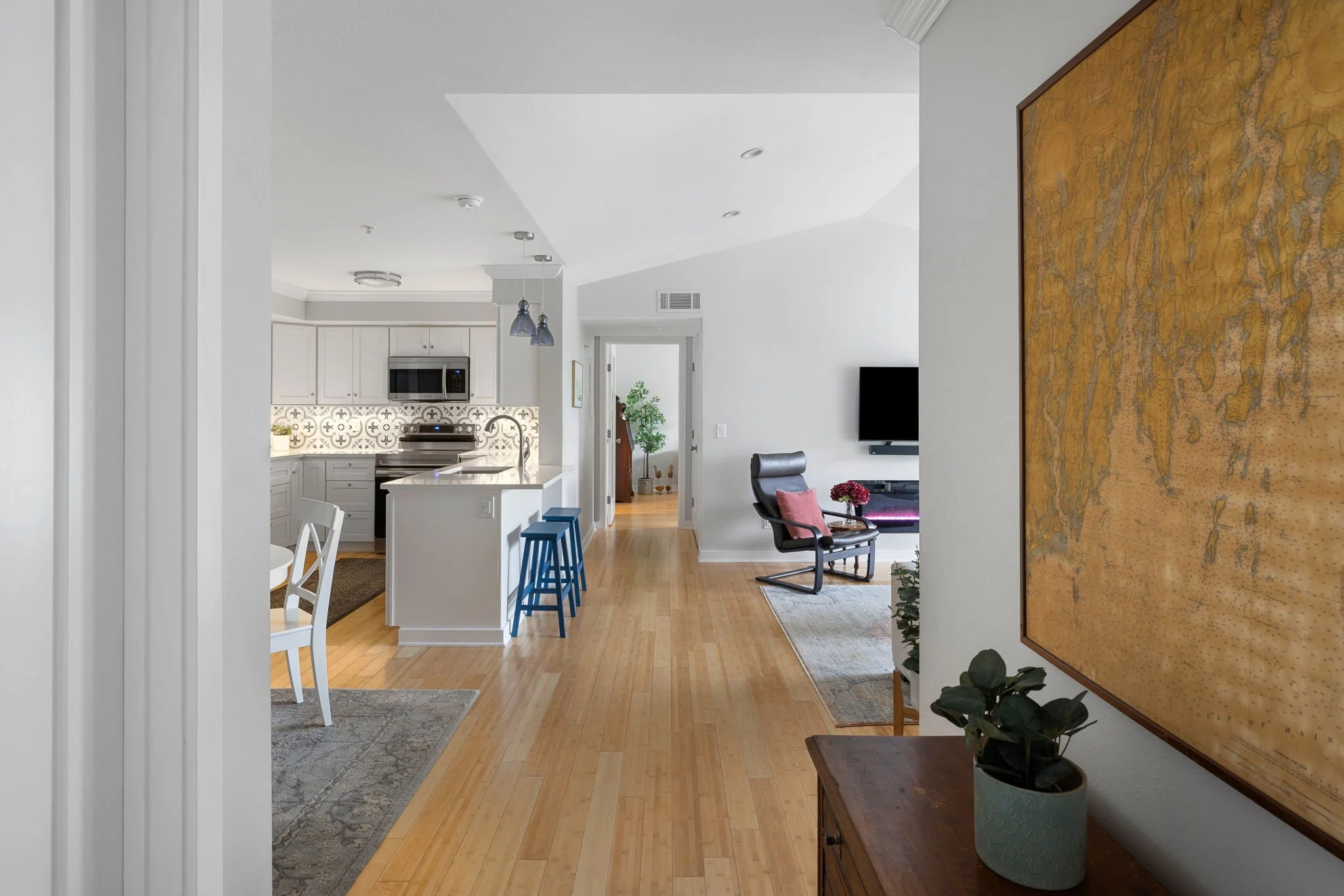 1-web-or-mls-700 Daniel Ellis Dr 8306 - Coastal RE Photo-14.jpg