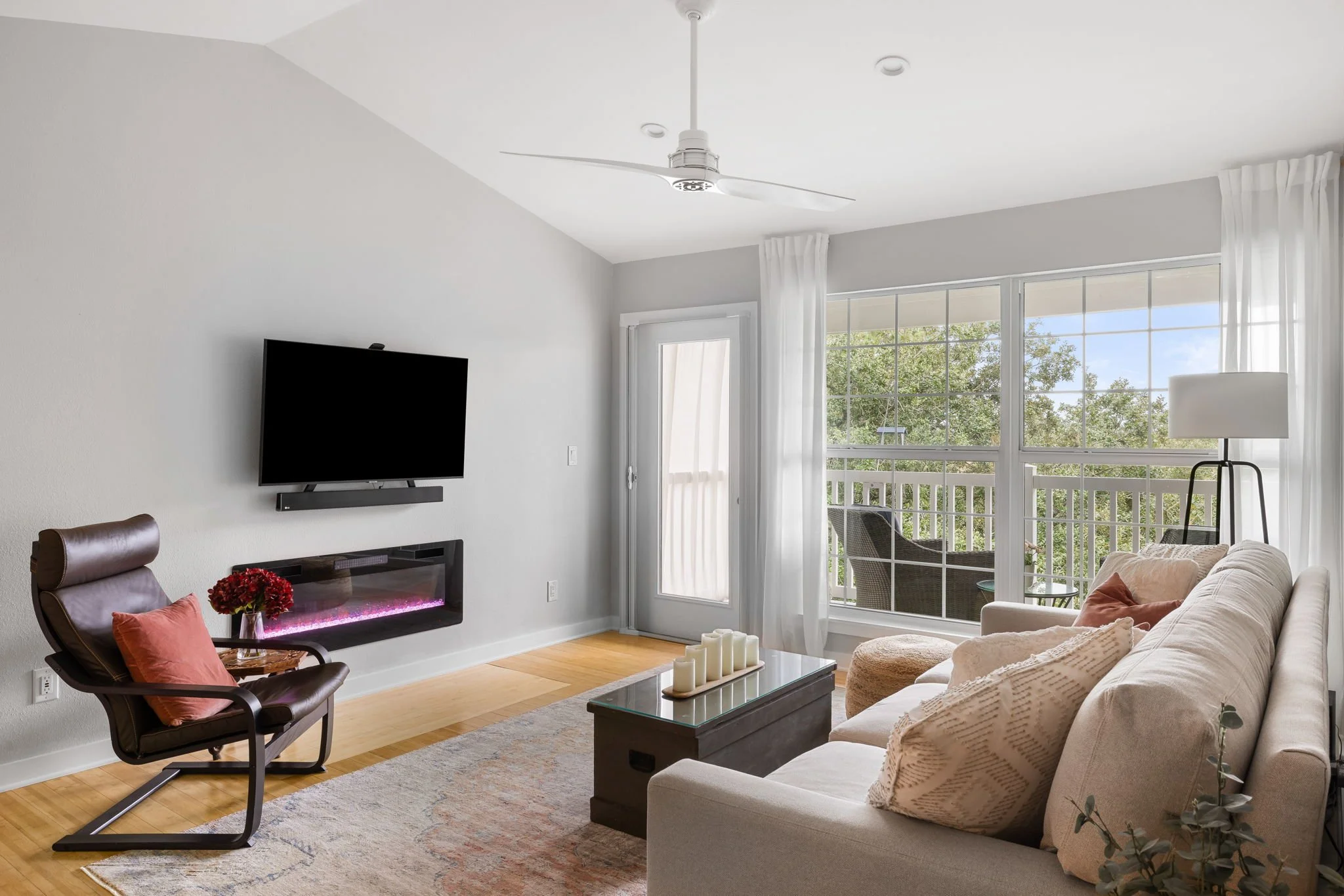 8-web-or-mls-700 Daniel Ellis Dr 8306 - Coastal RE Photo-6.jpg