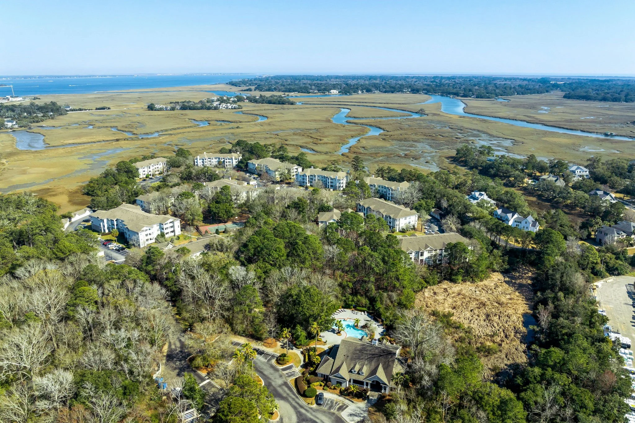 18-web-or-mls-8-print-700 Daniel Ellis The Peninsula amenities_-4.jpg