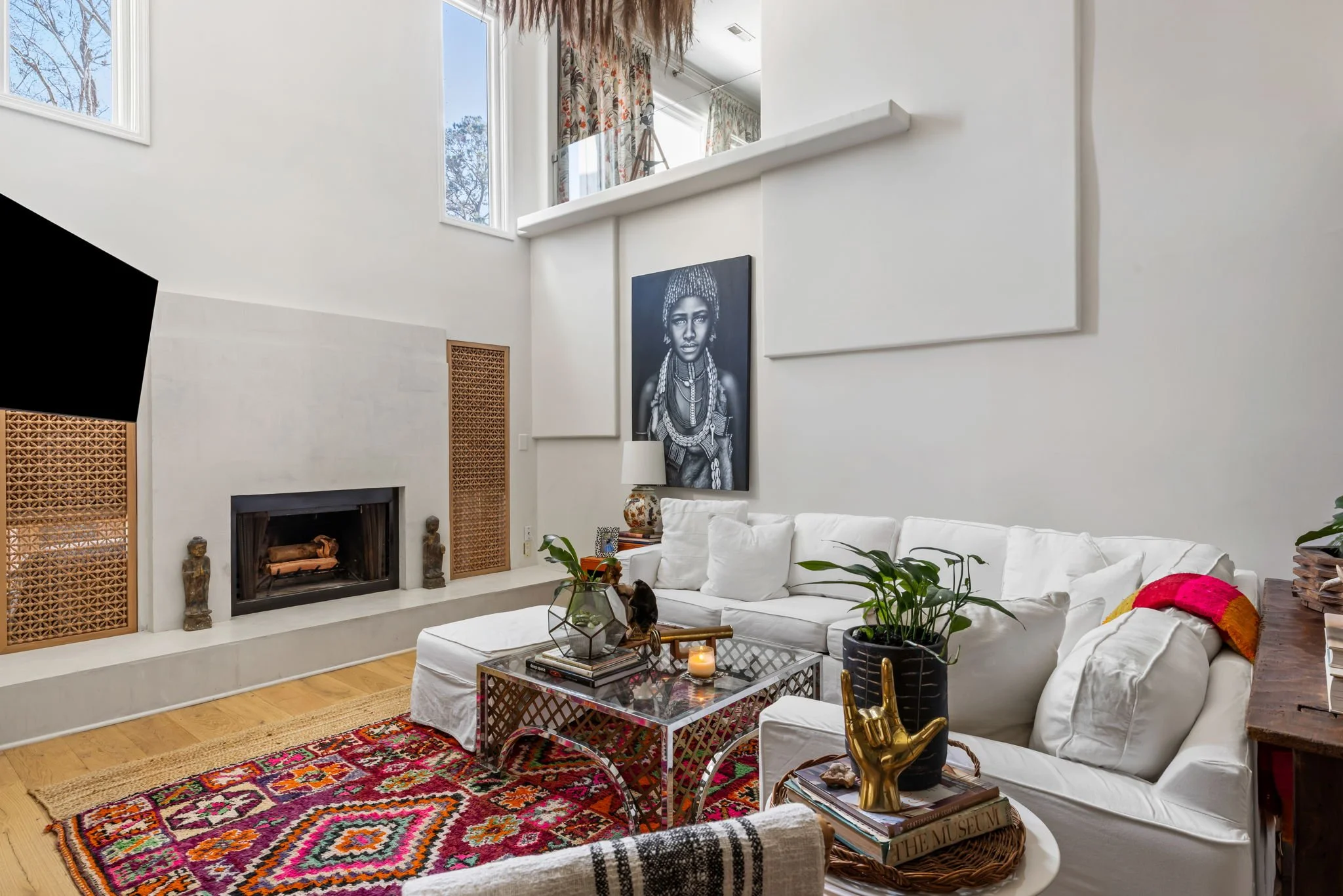 13-web-or-mls-1303 Ventura Pl - Coastal RE Photo-9.jpg