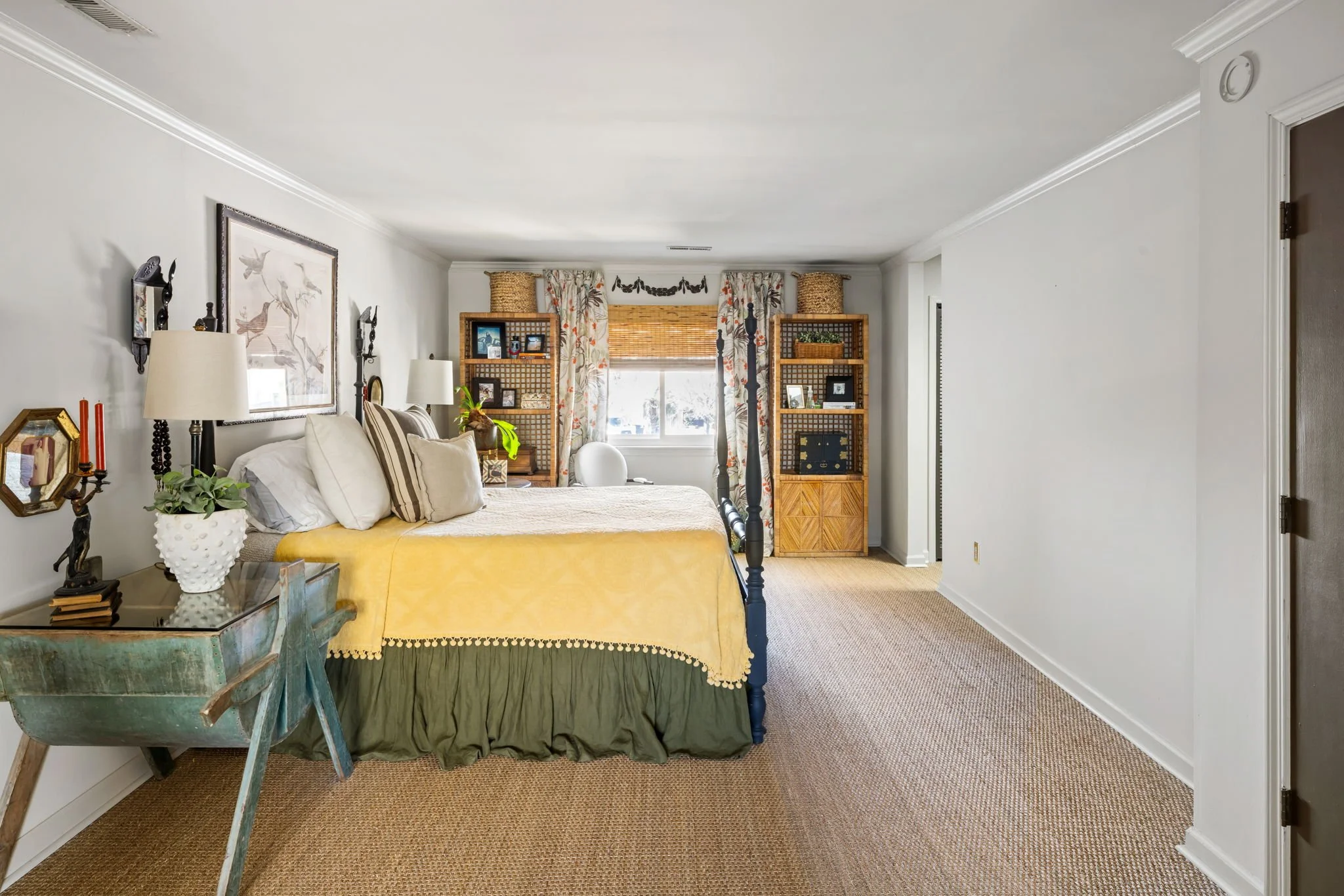 20-web-or-mls-1303 Ventura Pl - Coastal RE Photo-20.jpg