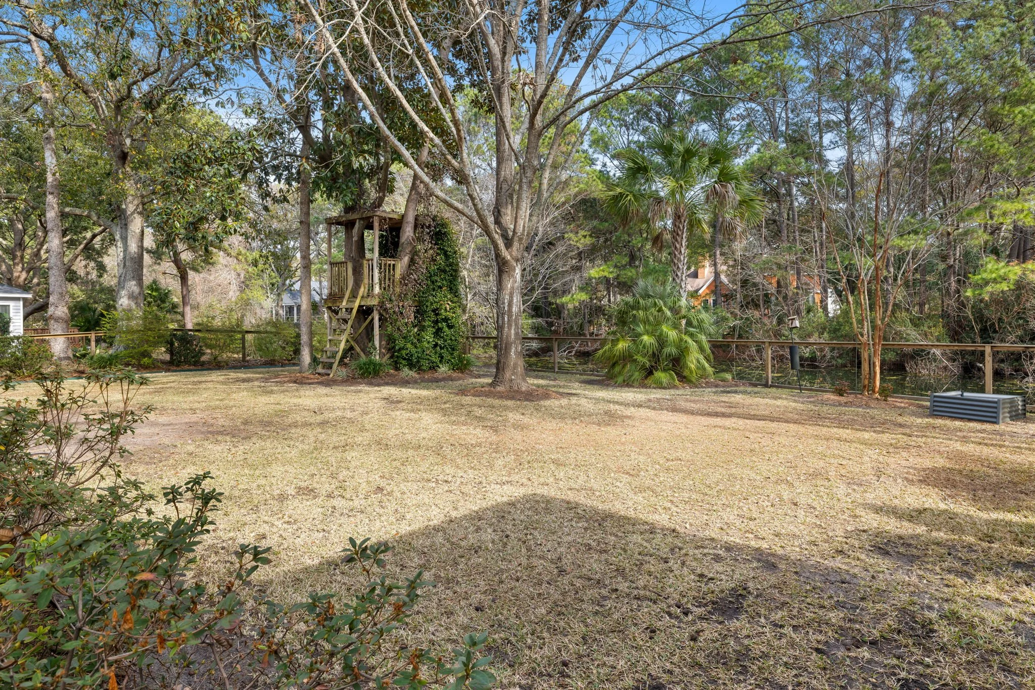17-web-or-mls-1490 Diamond Blvd- Coastal Re Photo-20.jpg