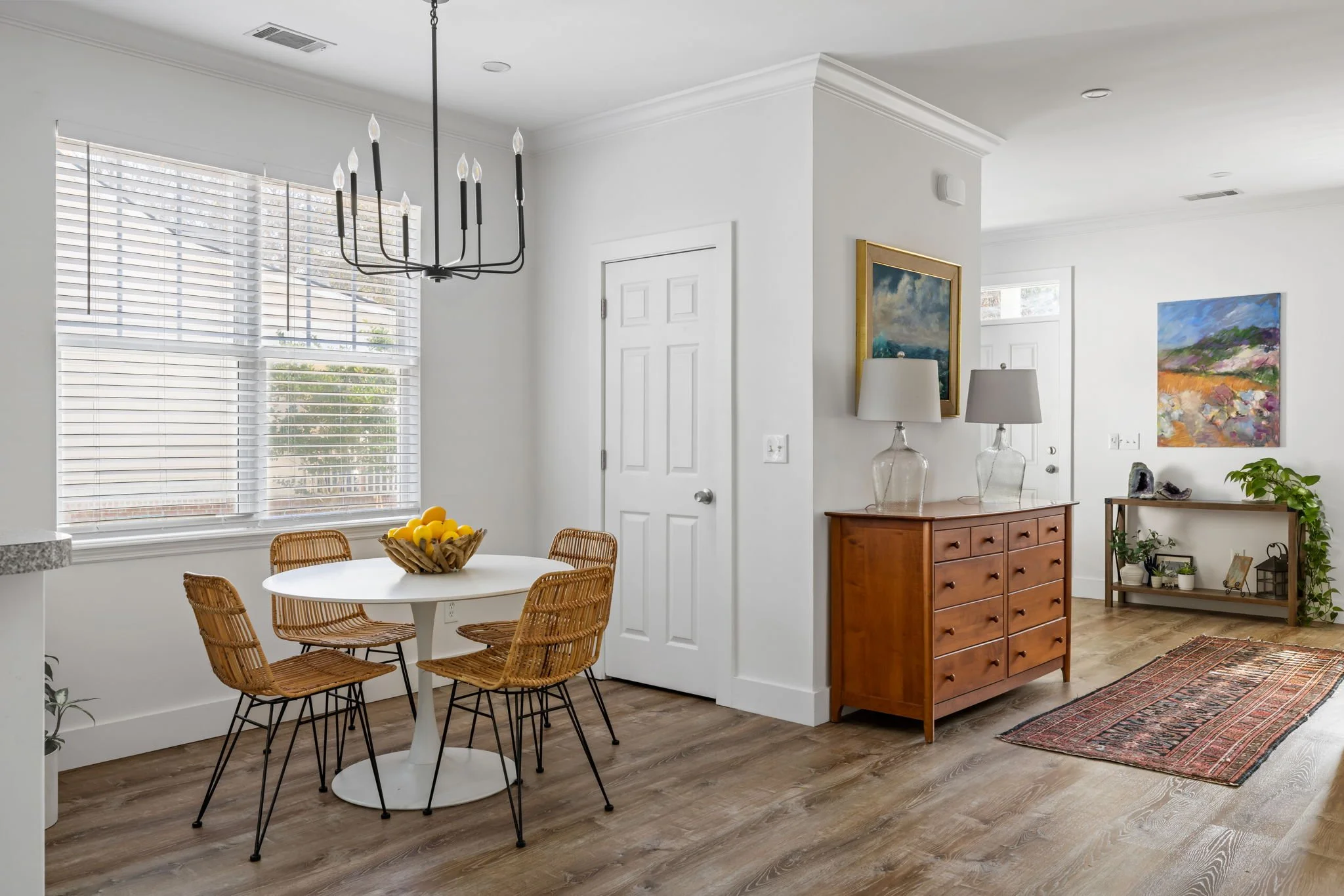 6. Dining and Entry.jpg