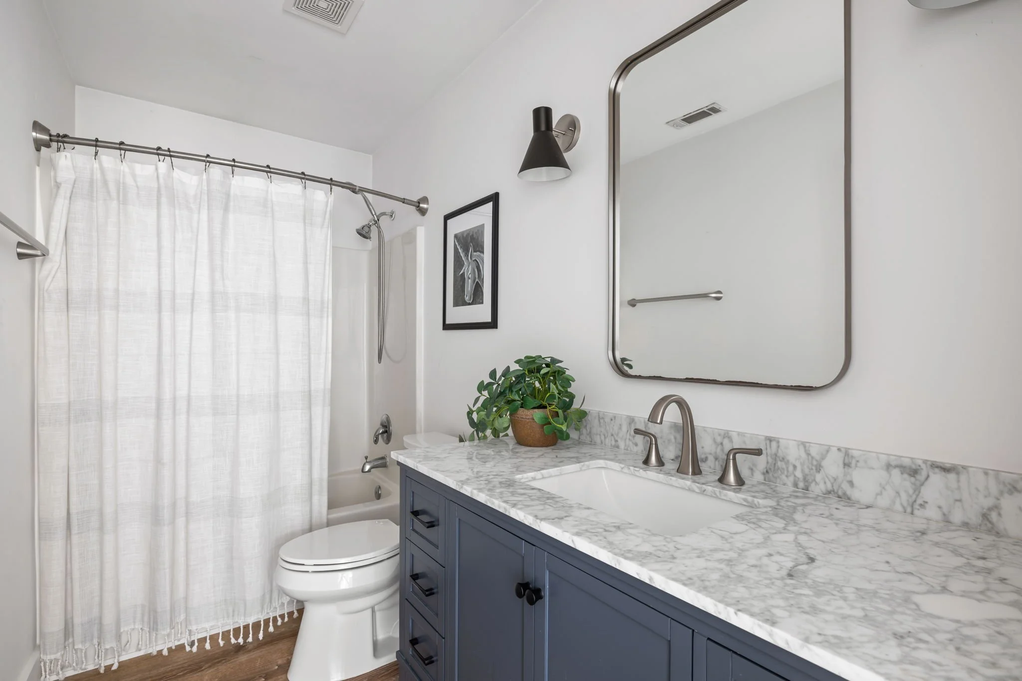 15. Hall Bathroom.jpg