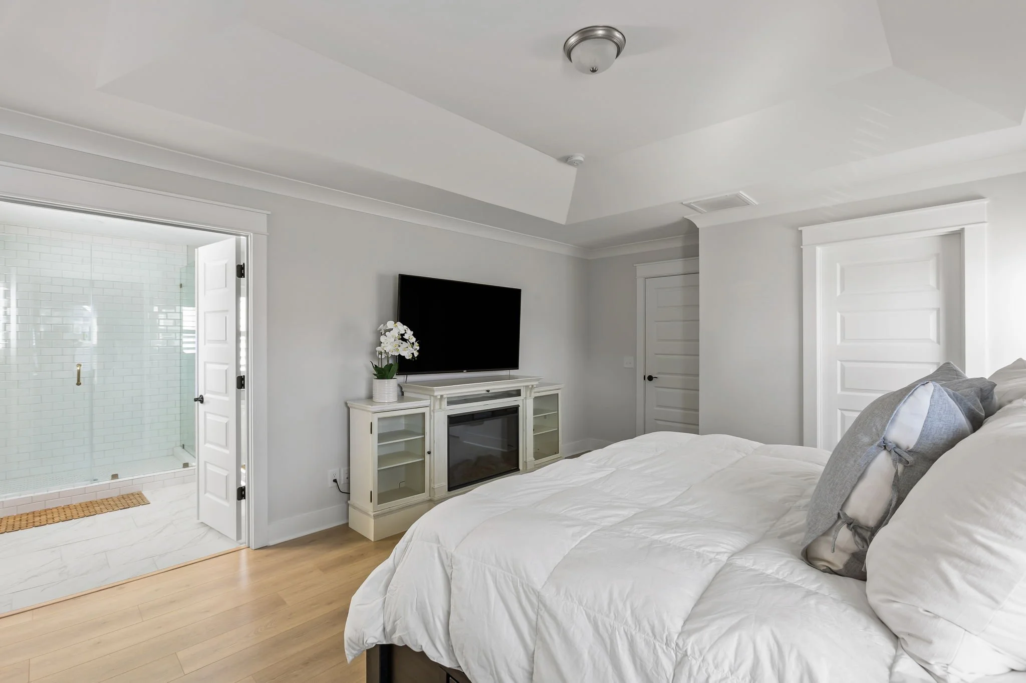 14-web-or-mls-2037 Blue Bayou Blvd CoastalRE-16.jpg