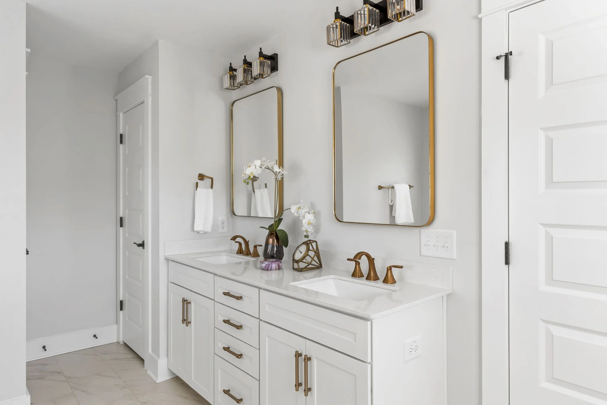 15-web-or-mls-2037 Blue Bayou Blvd CoastalRE-17.jpg