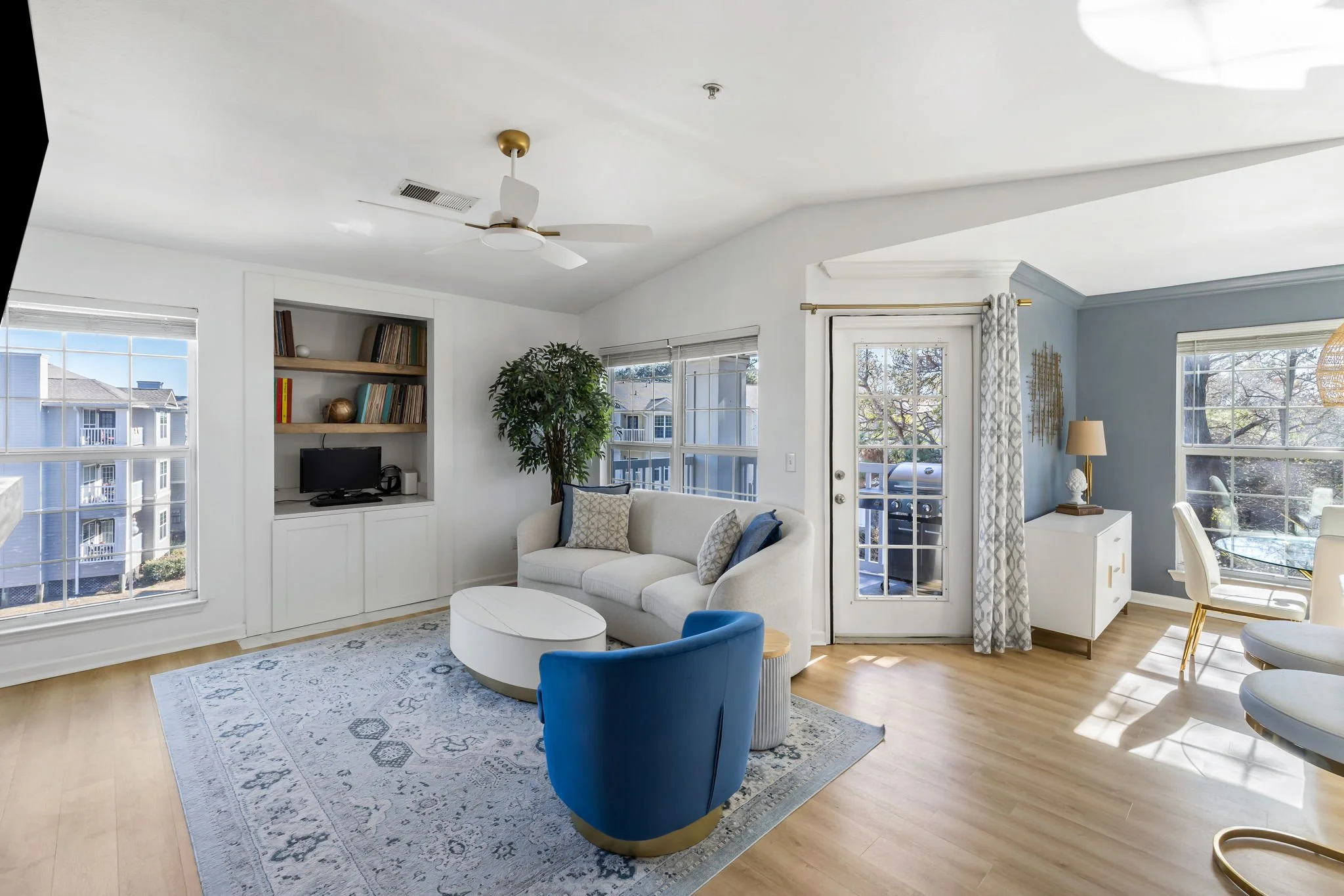 3-web-or-mls-700 Daniel Ellis Dr 10301 CoastalRE-6.jpg