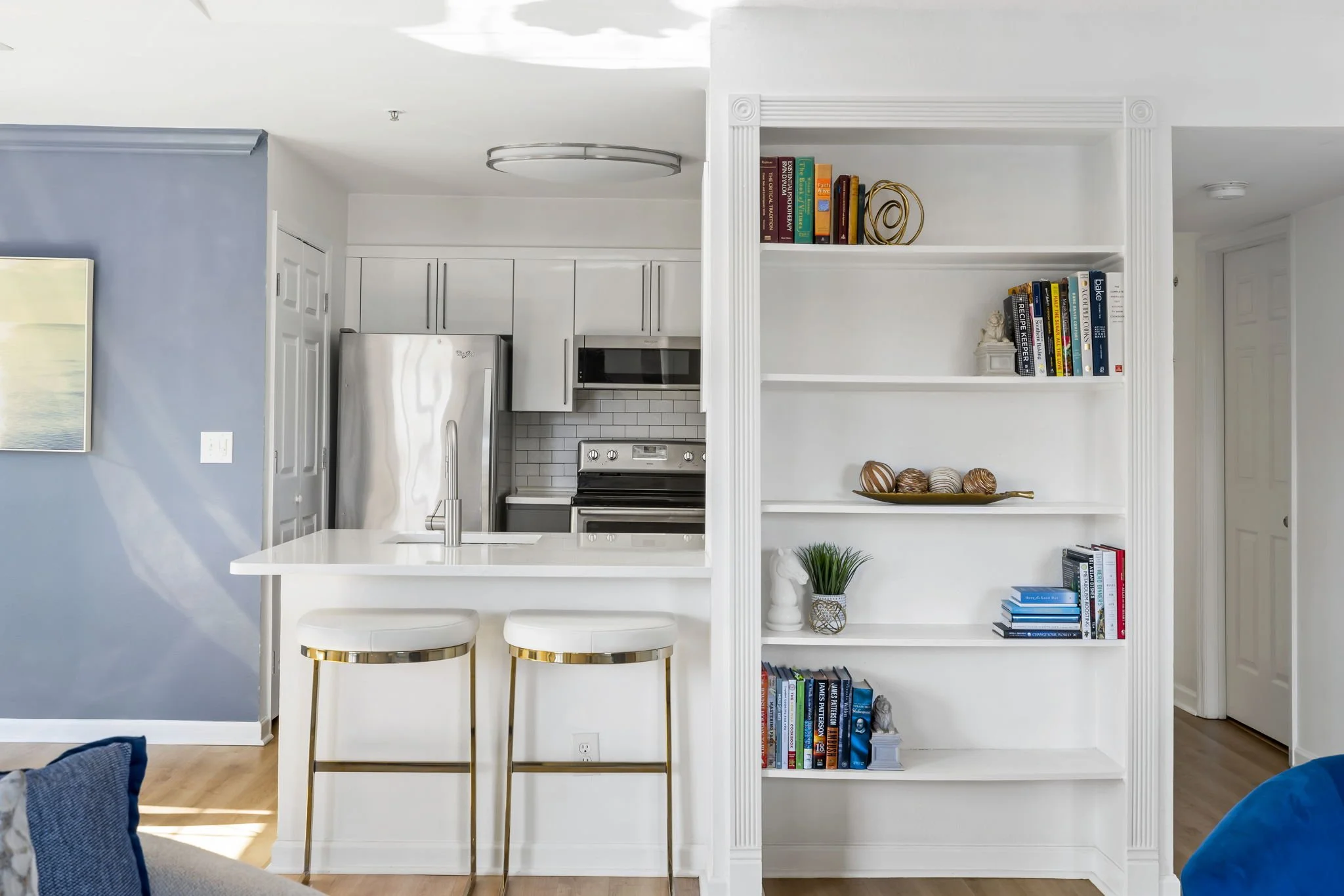 6-web-or-mls-700 Daniel Ellis Dr 10301 CoastalRE-9.jpg