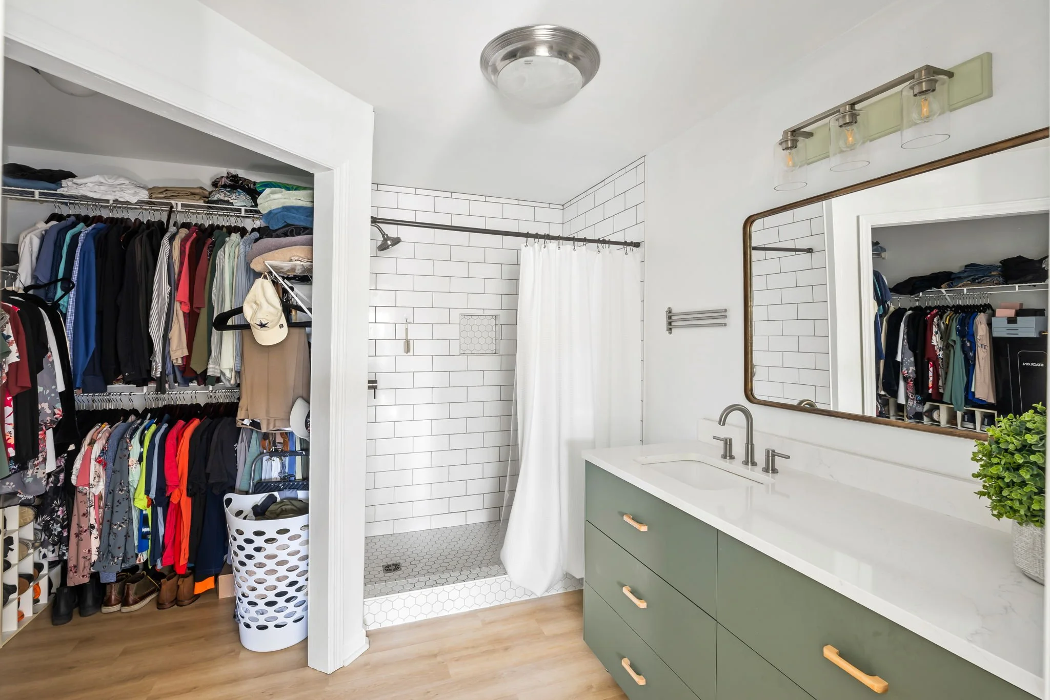 11-web-or-mls-700 Daniel Ellis Dr 10301 CoastalRE-2.jpg