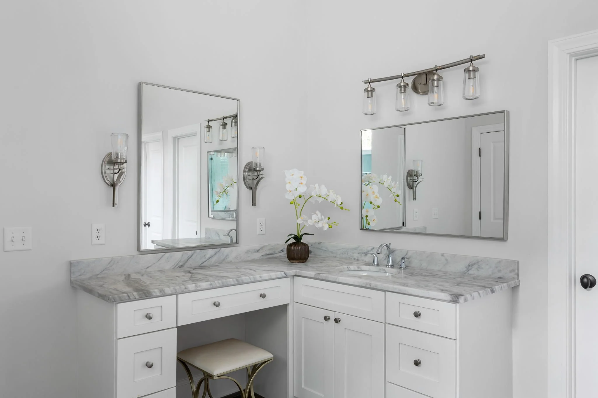 23-web-or-mls-4320 Savoy St CoastalRE-26.jpg