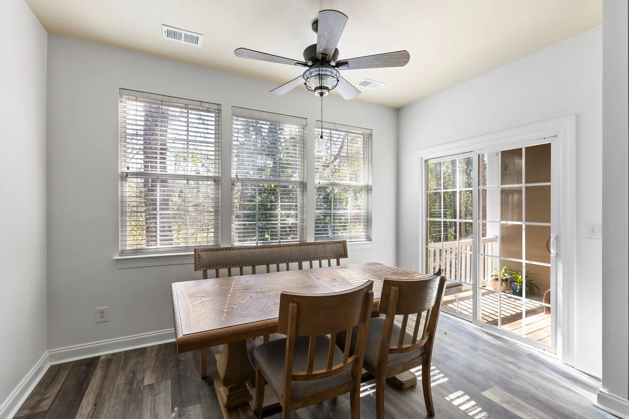 8-web-or-mls-9011 Parlor Dr CoastalRE-9.jpg