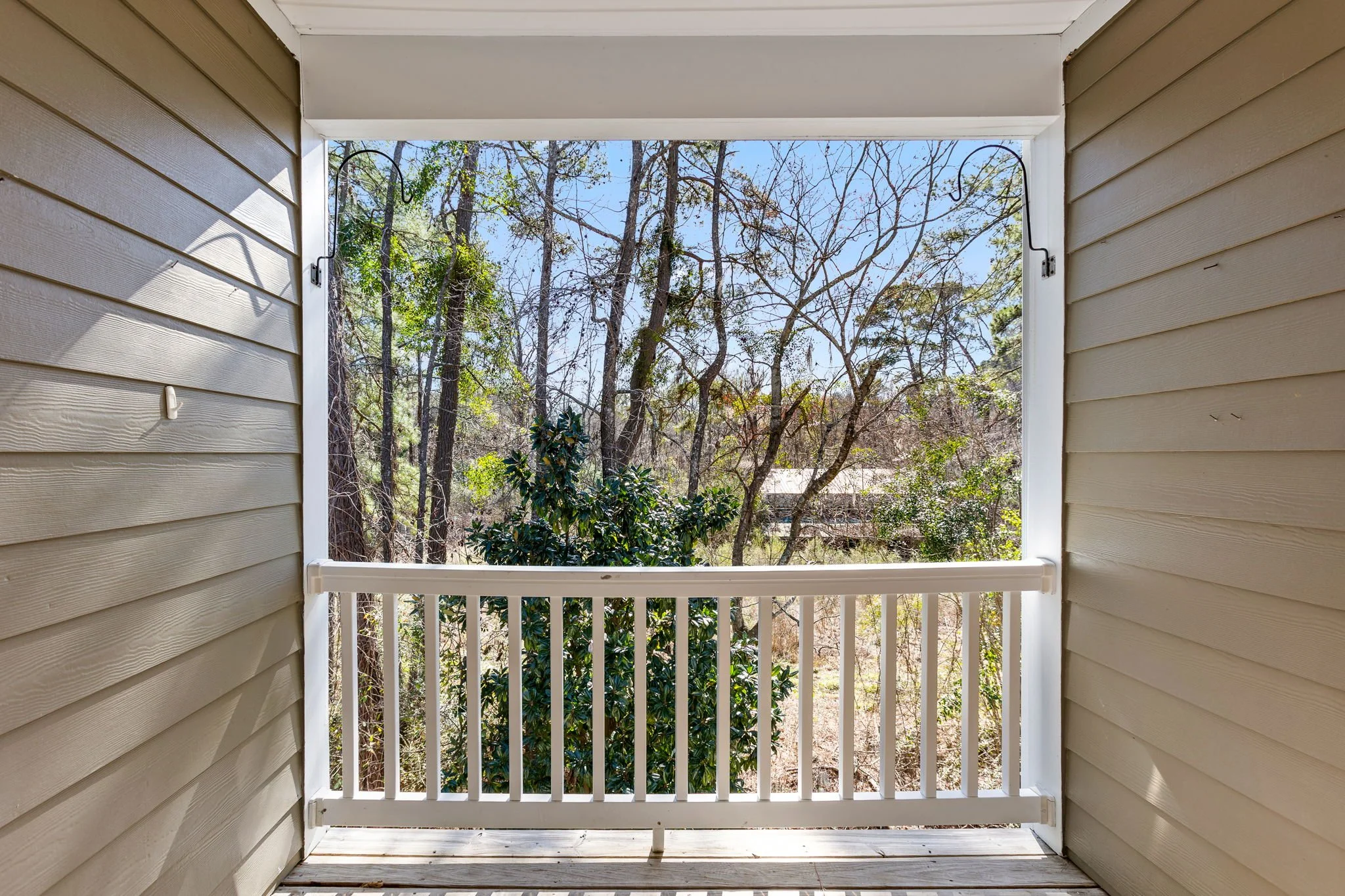 15-web-or-mls-9011 Parlor Dr CoastalRE-5.jpg