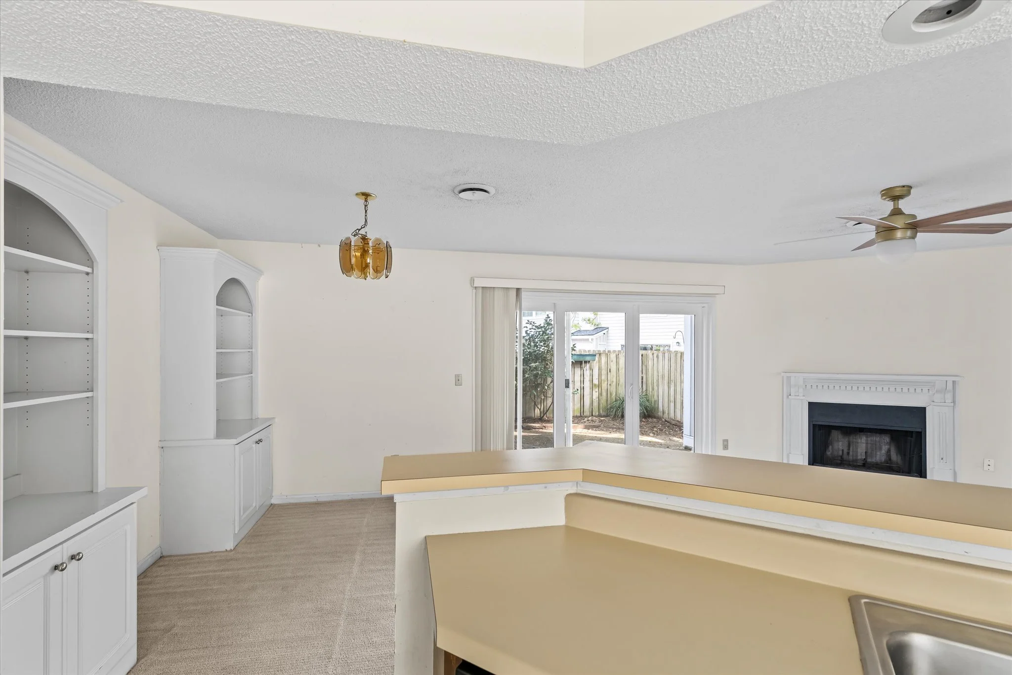 11-Living Room 1.jpg