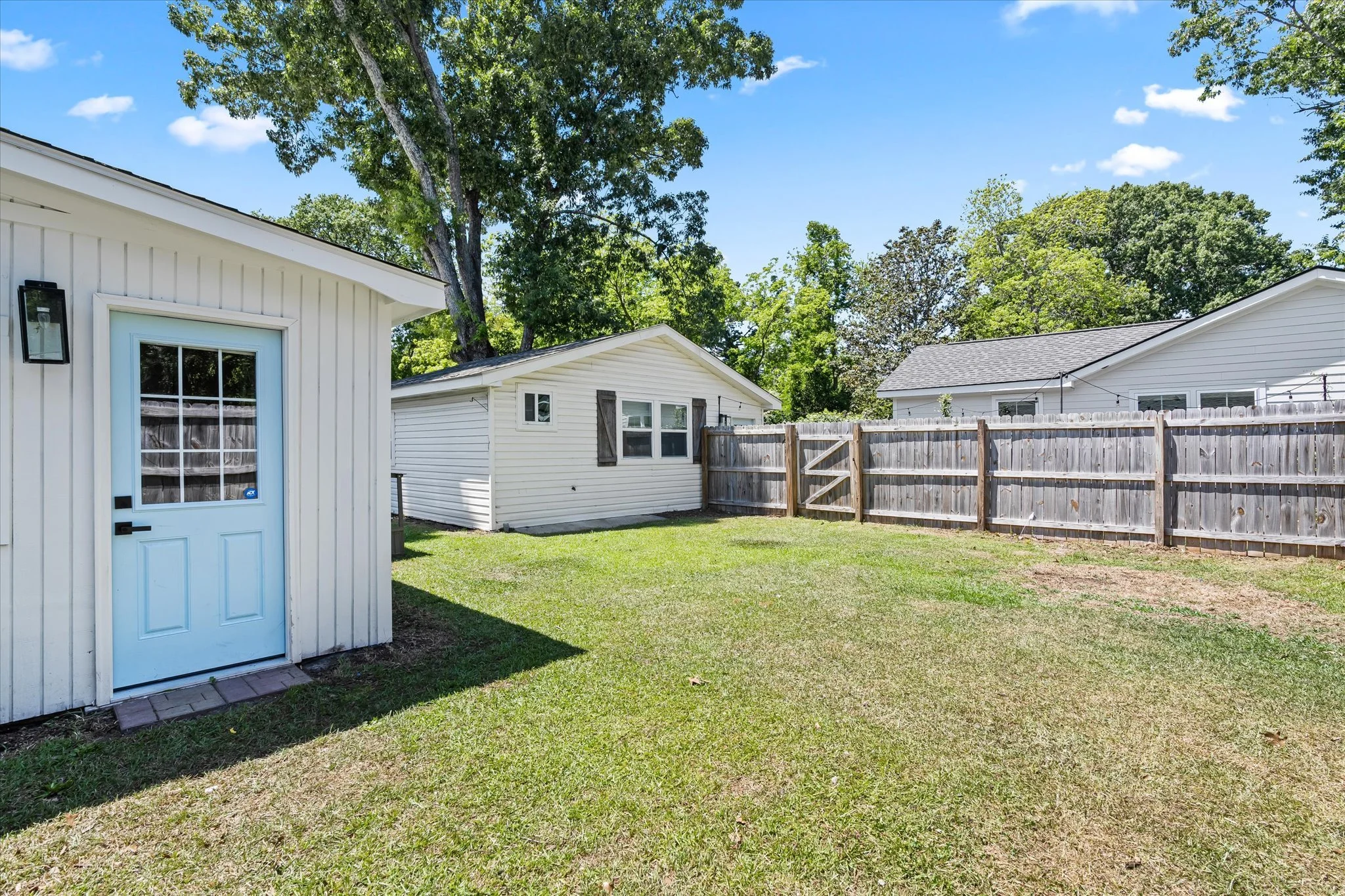 22-Backyard.jpg
