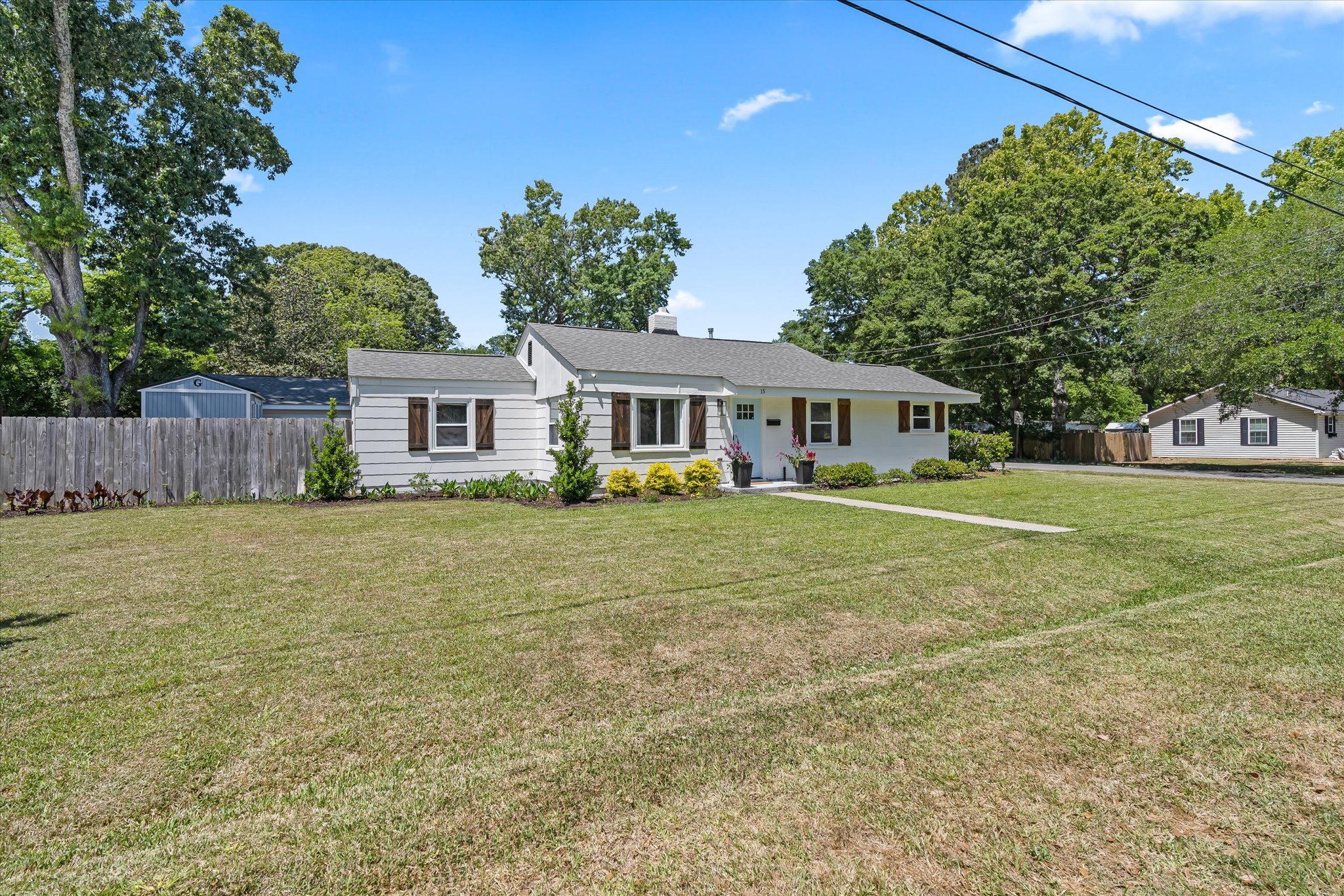 25-Exterior Front.jpg