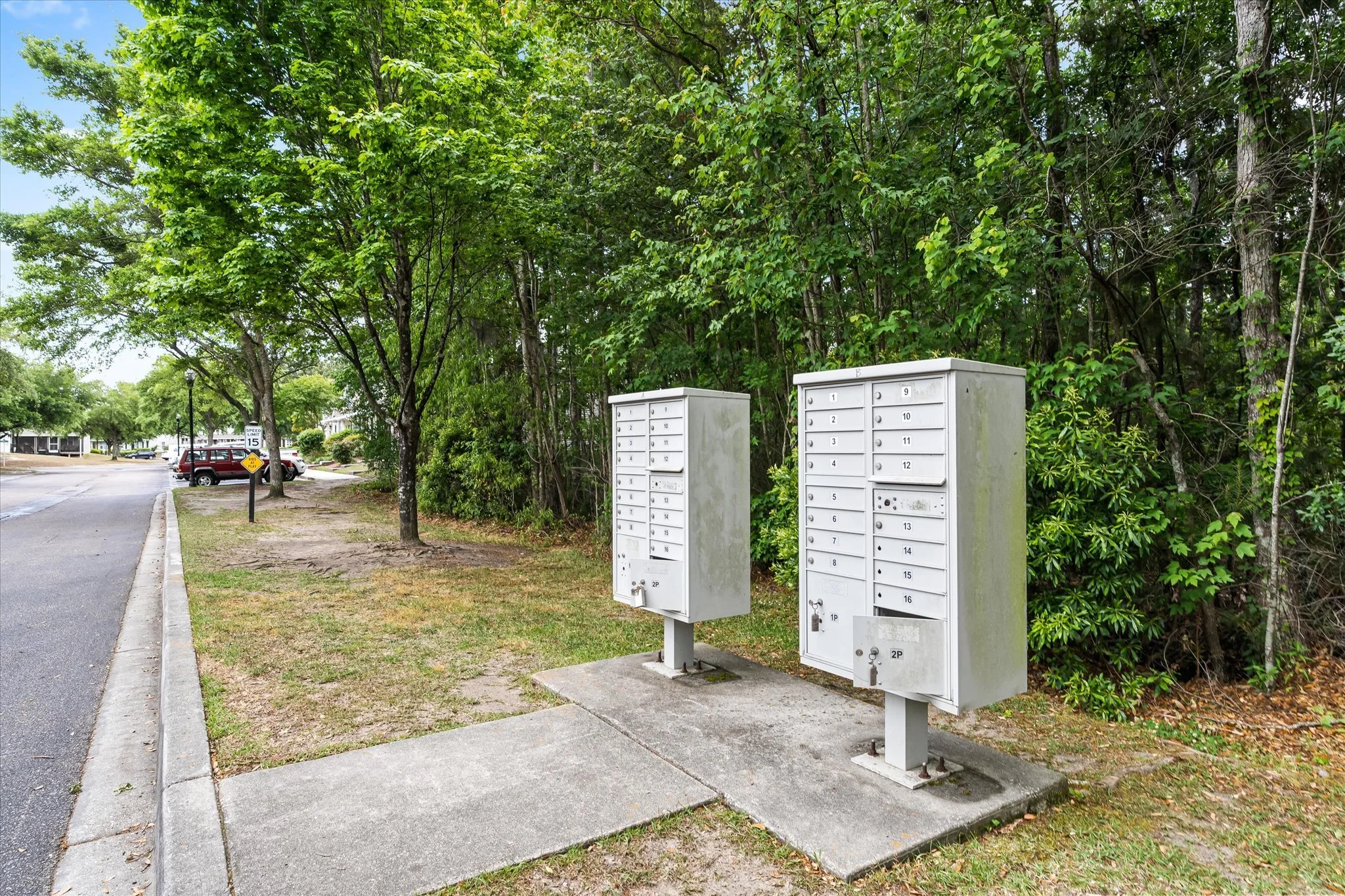 17-Mailbox.jpg