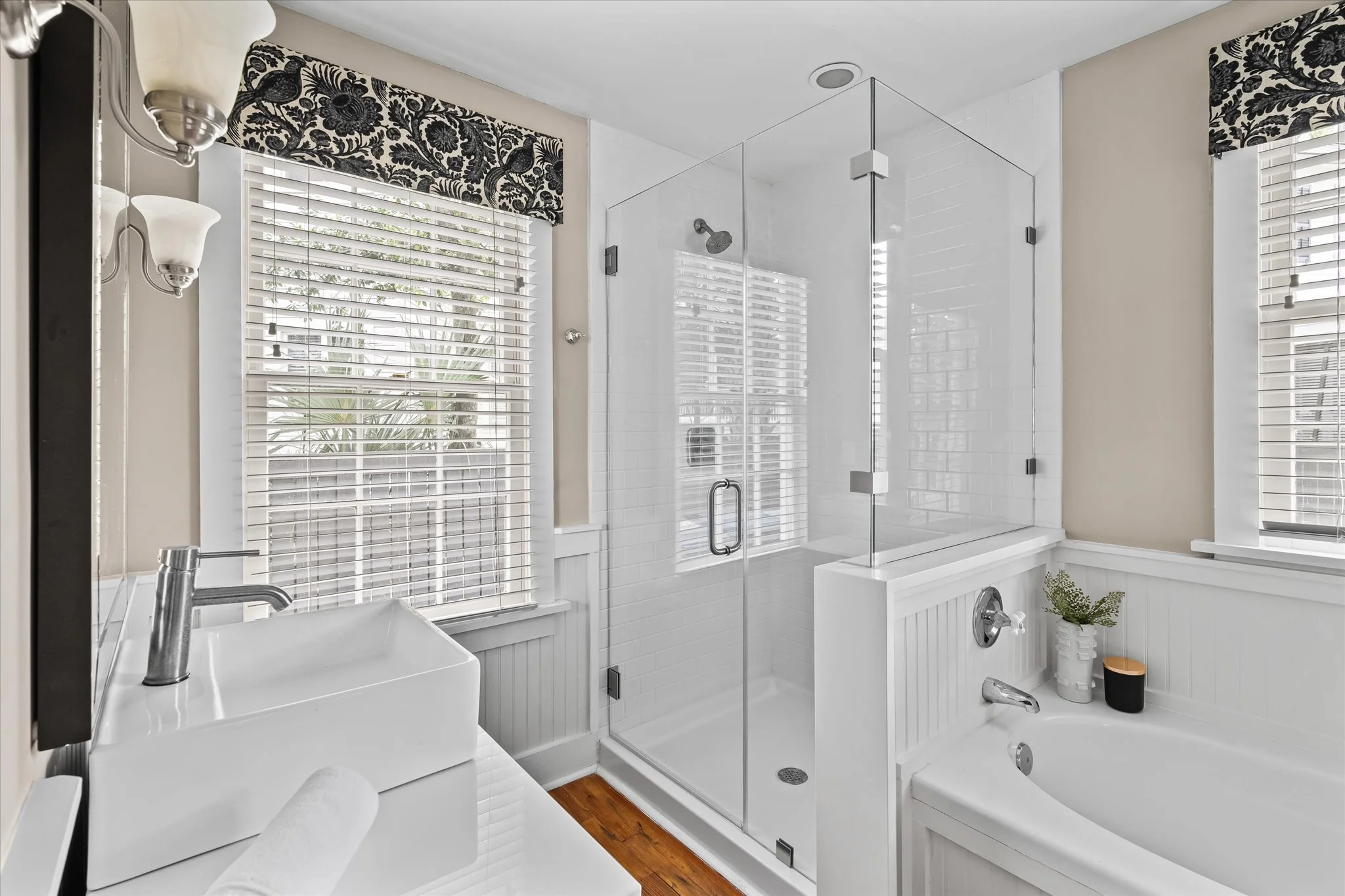 10-Master Bathroom.jpg