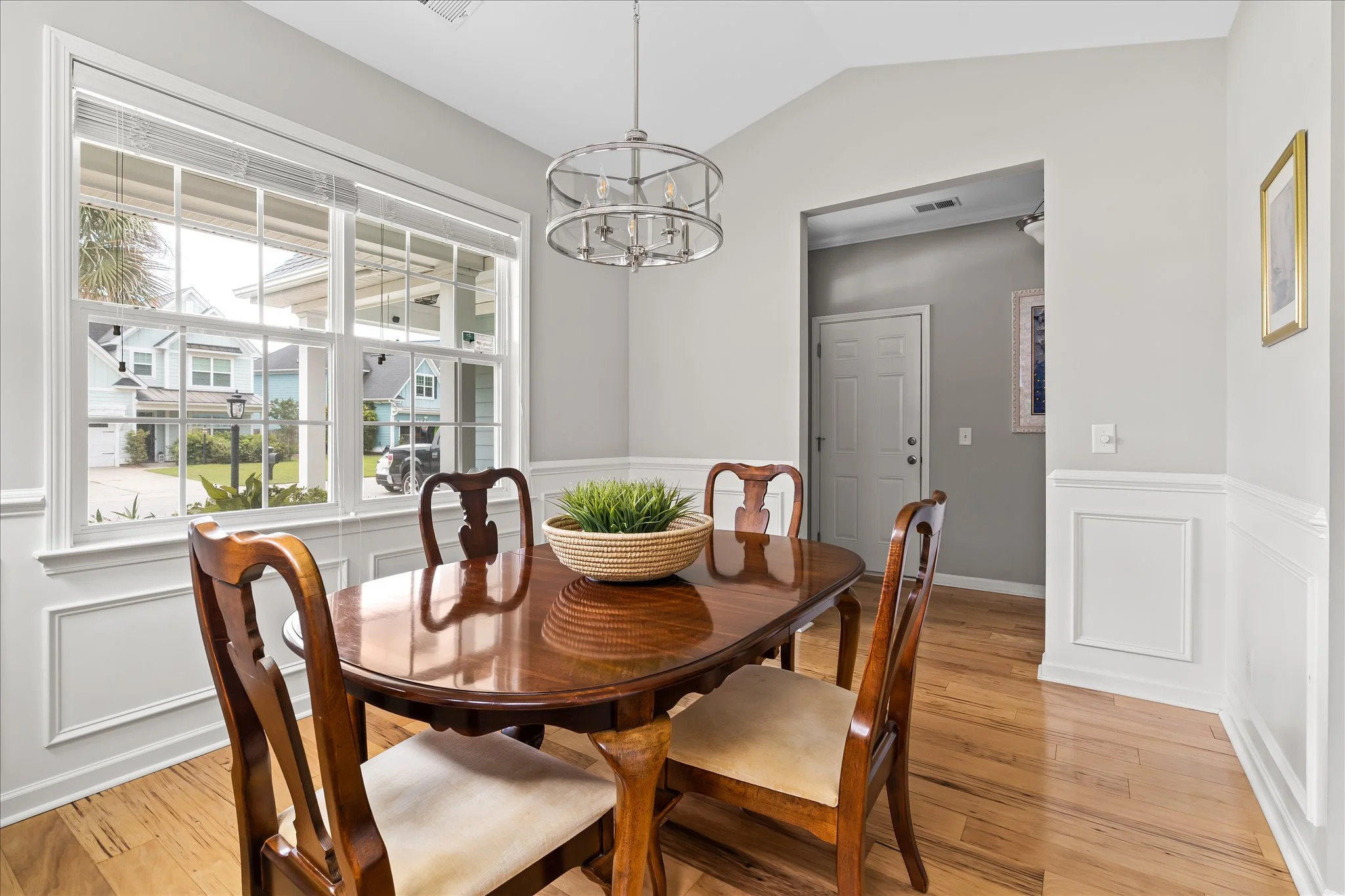 7 Dining Room.jpg