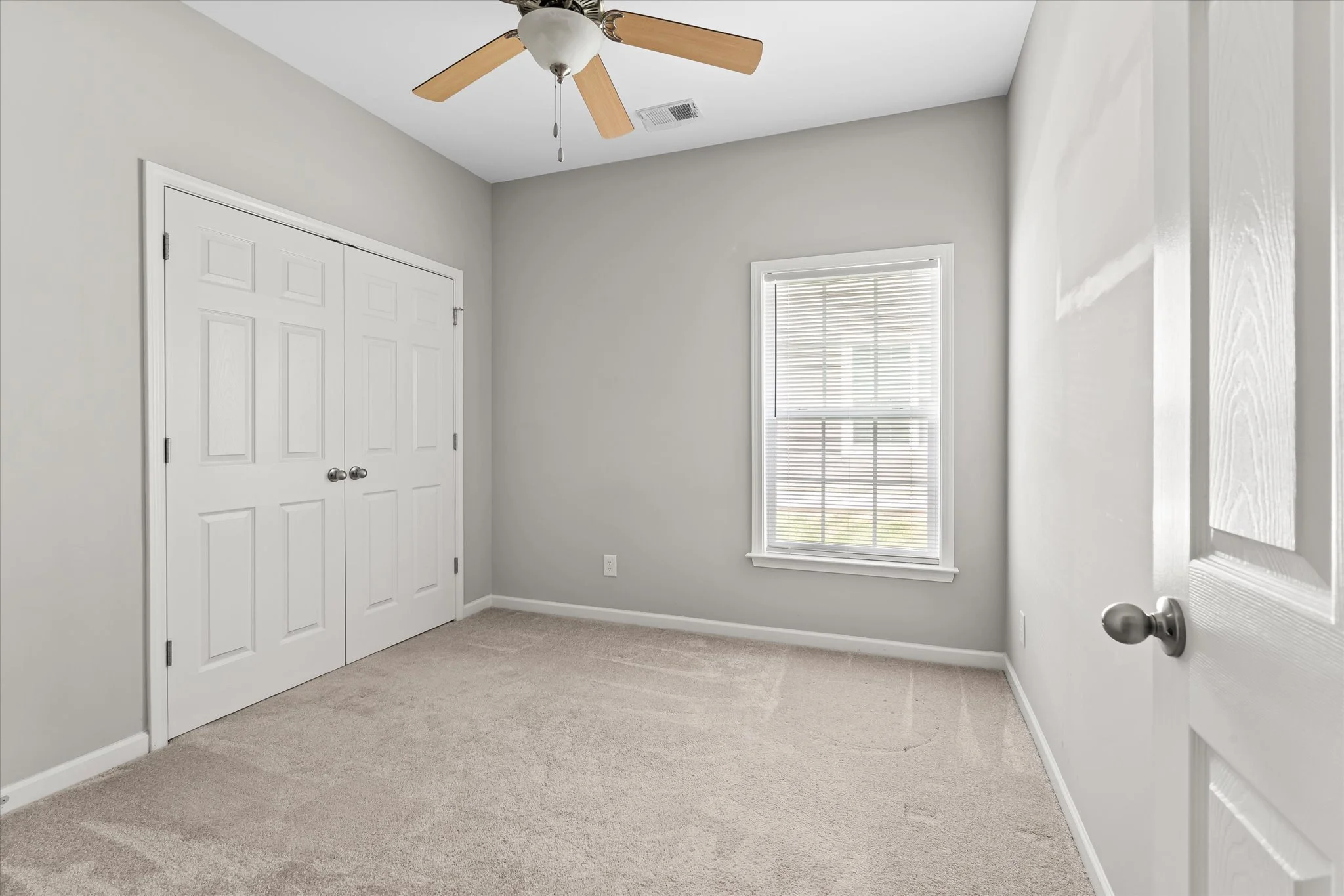 14 Guest Bedroom.jpg