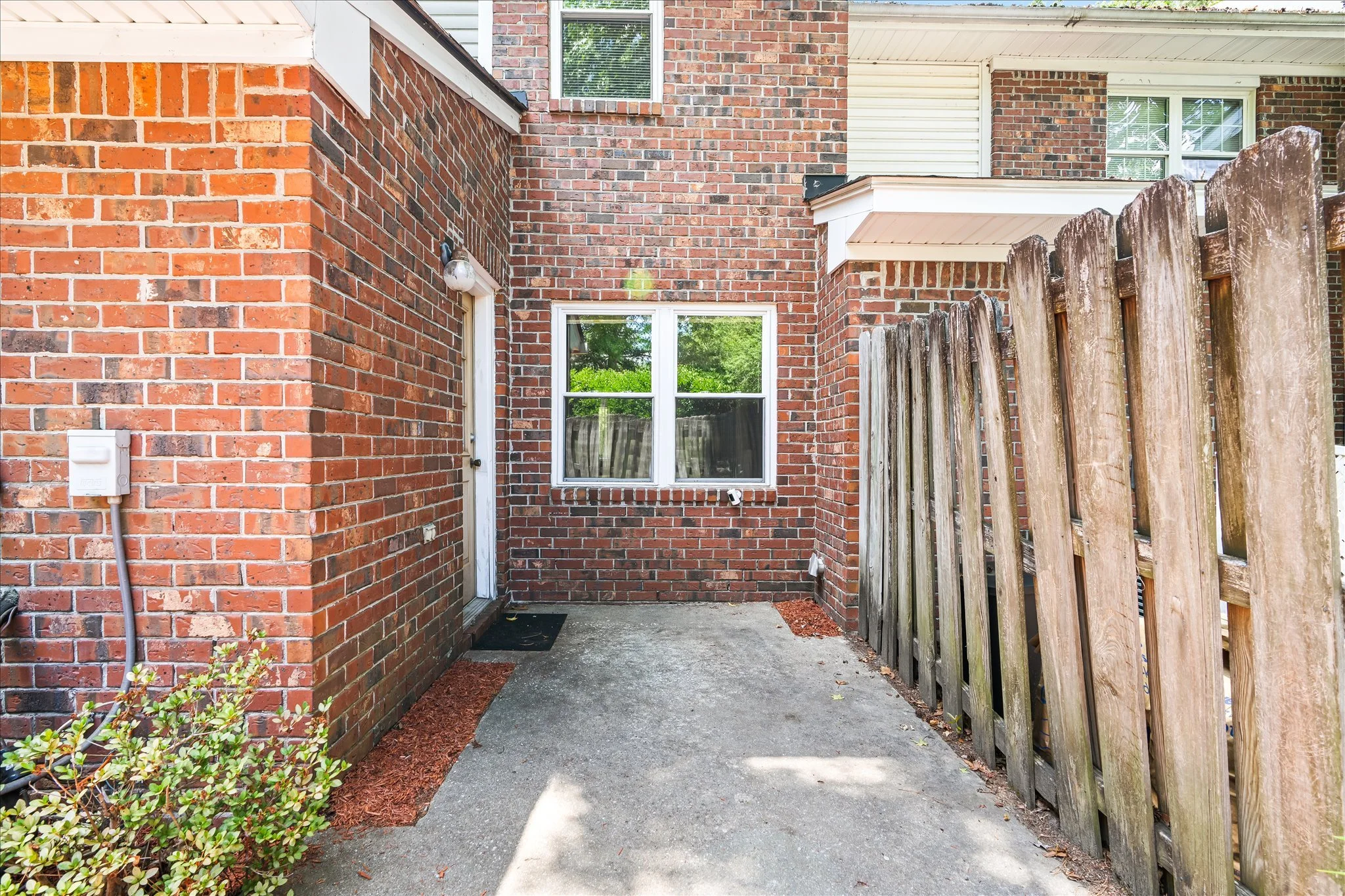 8 Patio.jpg