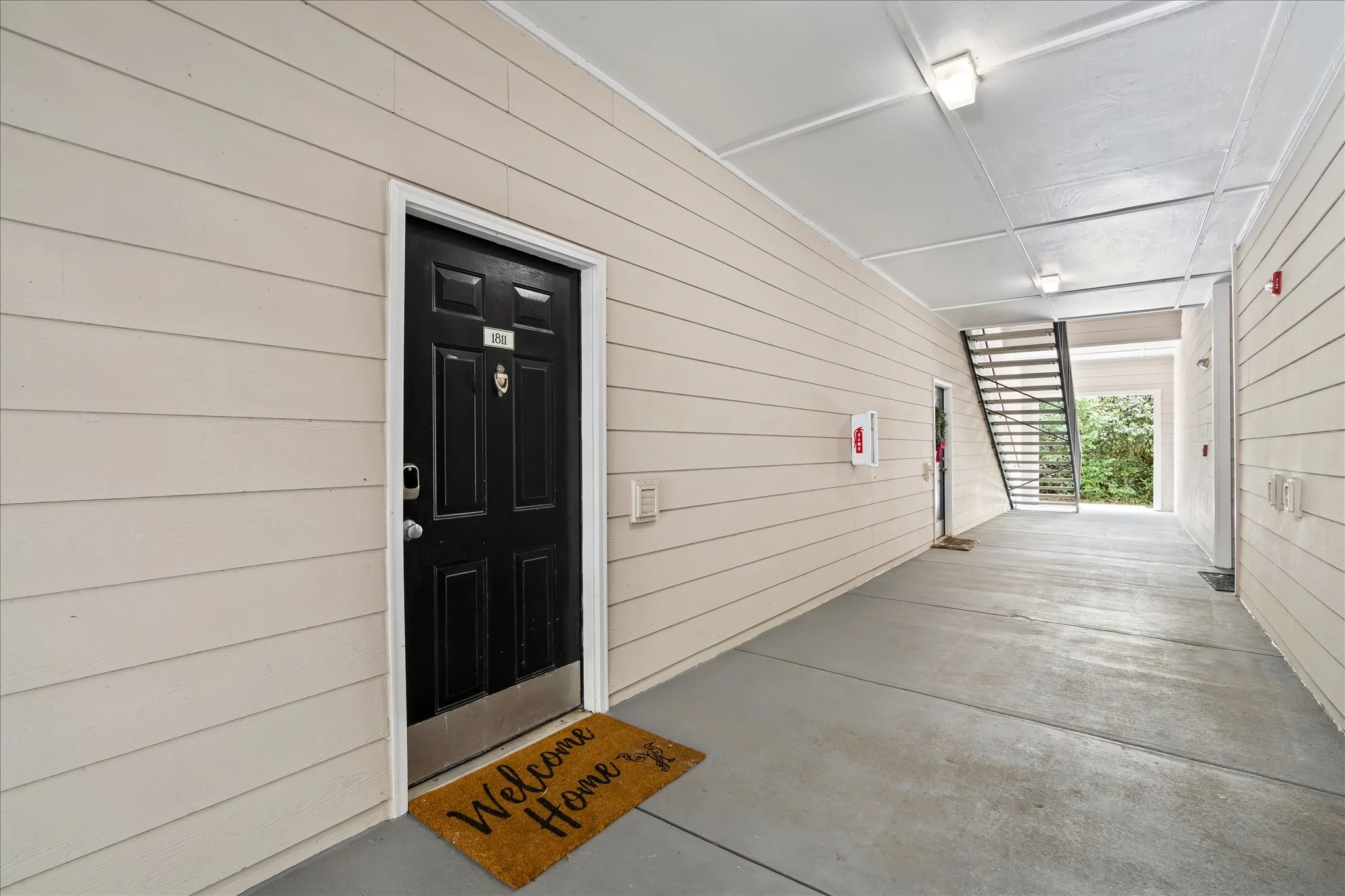 03-Front Door.jpg