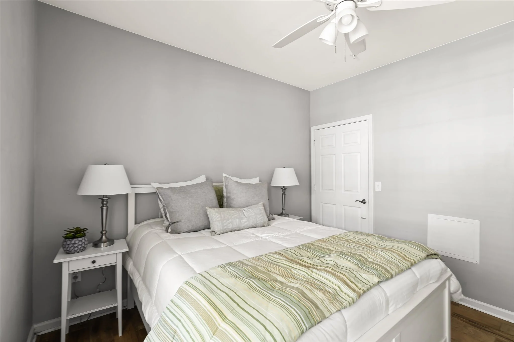 7 Bedroom.jpg