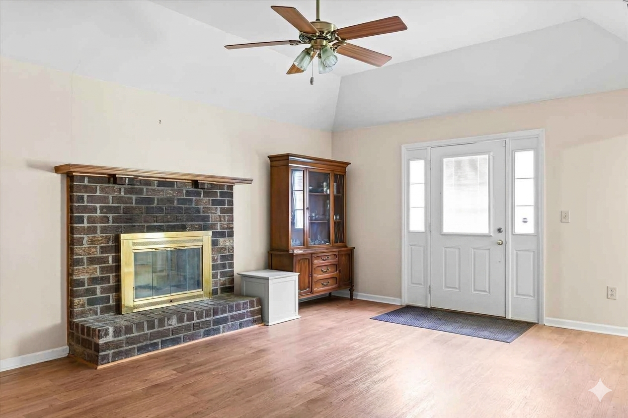 3-Fireplace no wheelchair.png