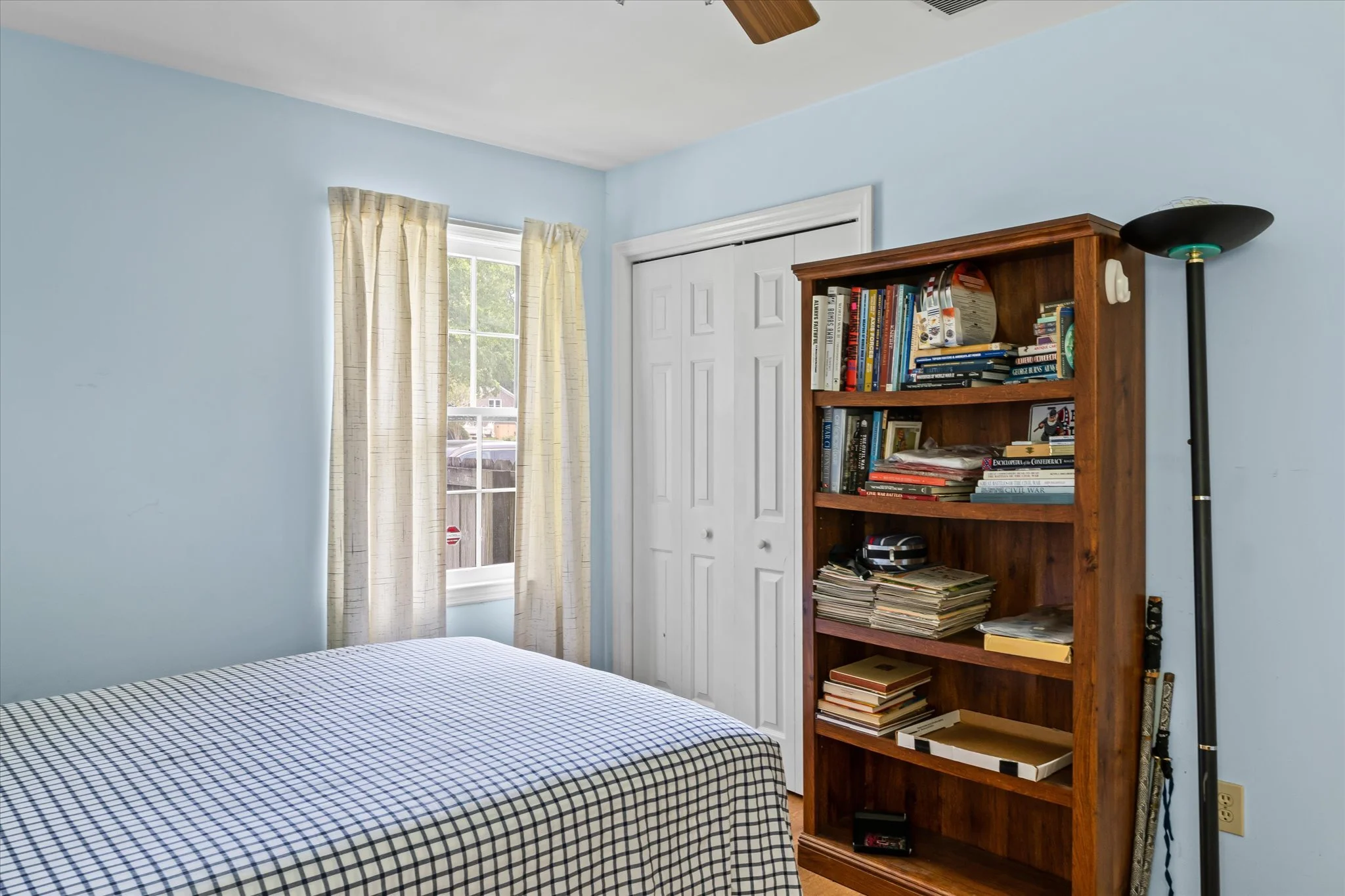 10- Blue Bedroom & closet.jpg