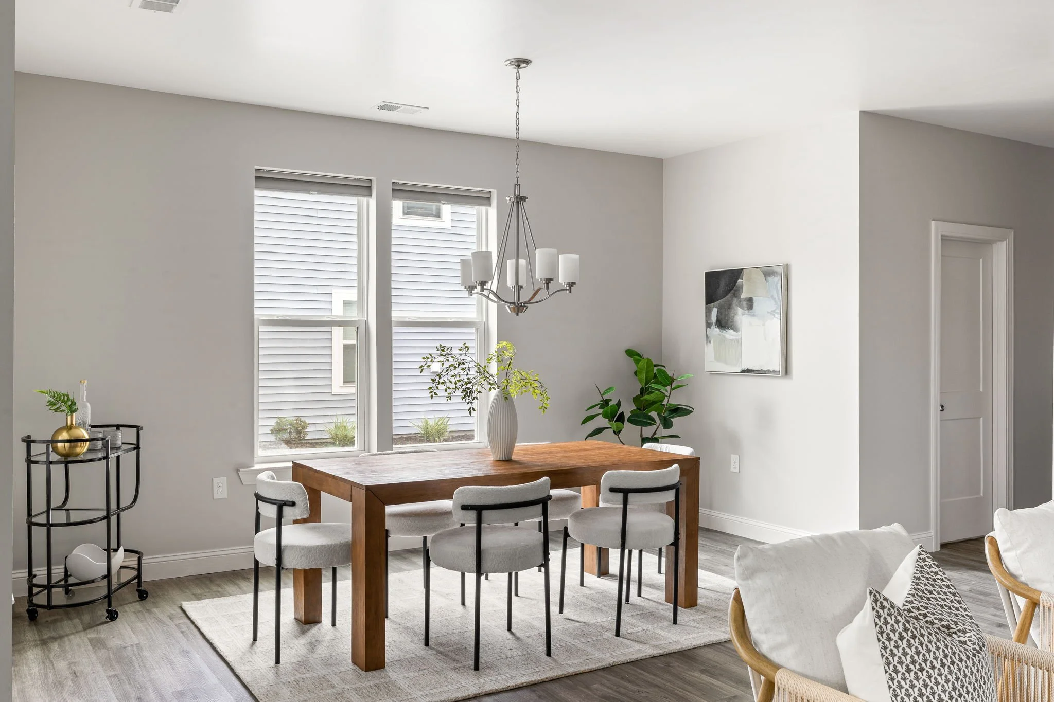 5-Dining RoomTable.jpg