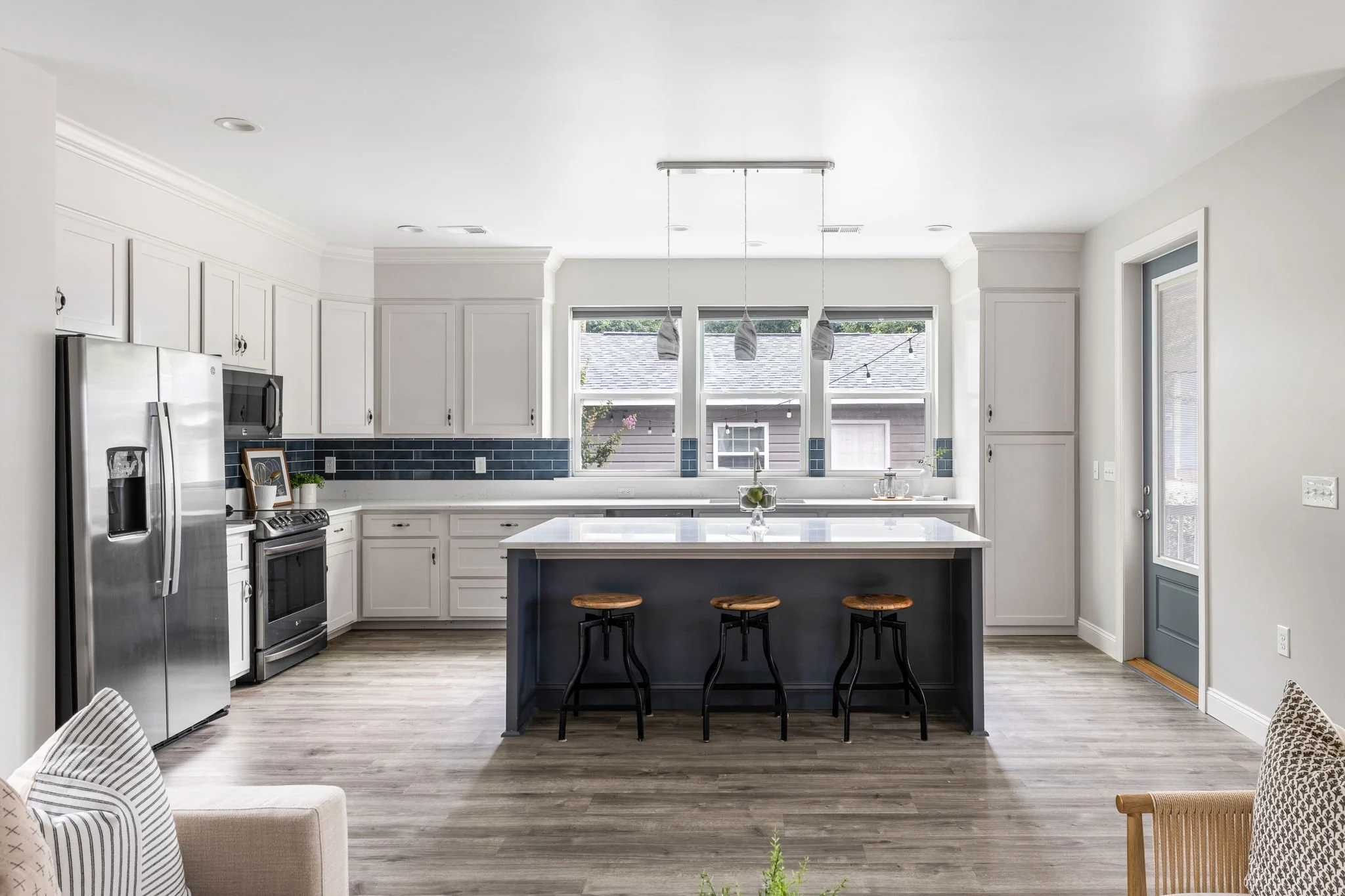 9-Kitchen cropped.jpg