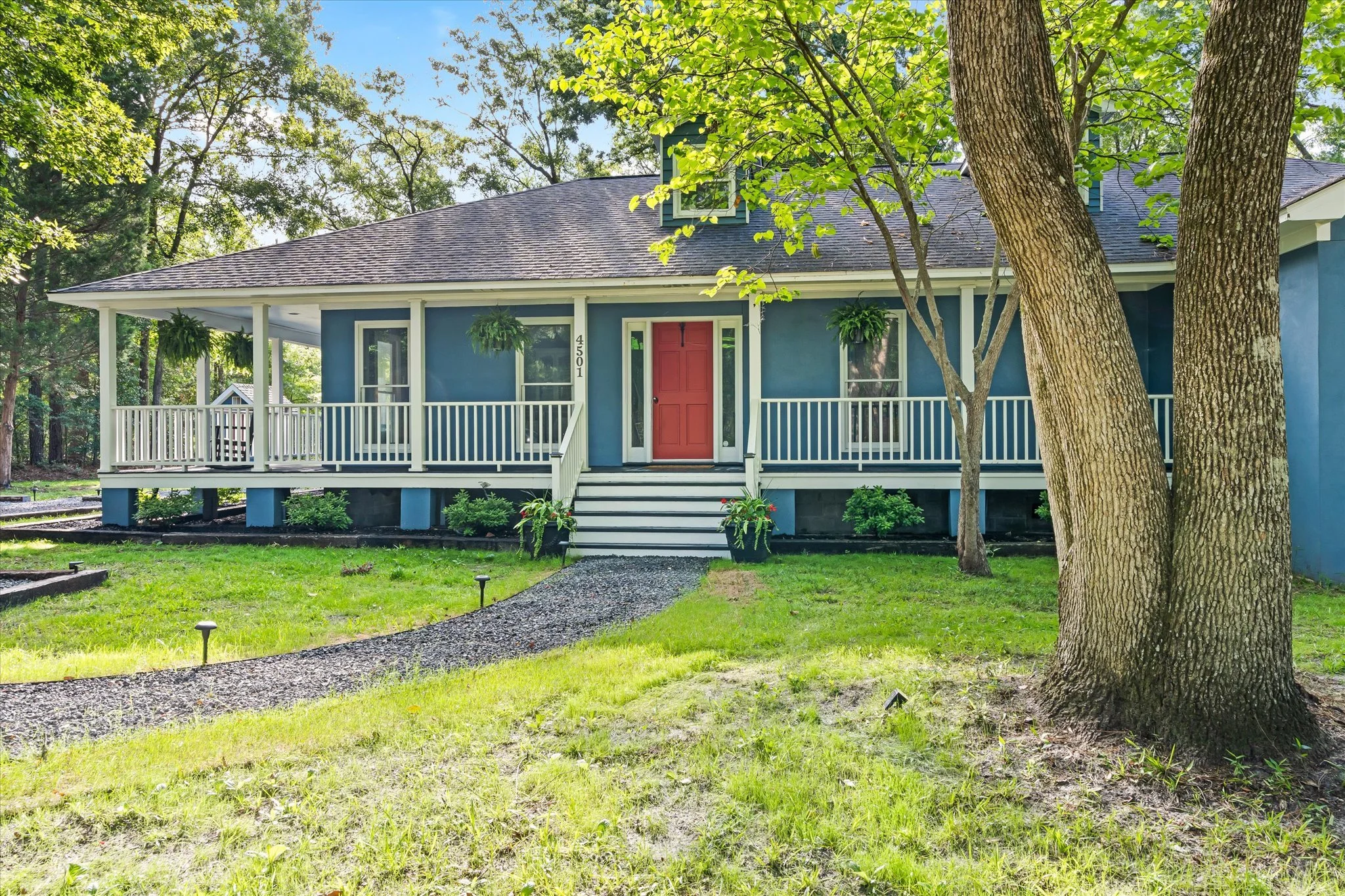 02-Exterior Front.jpg