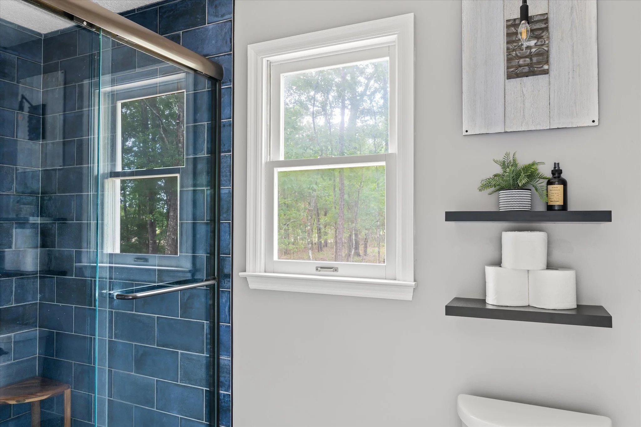 22-Master Bath.jpg