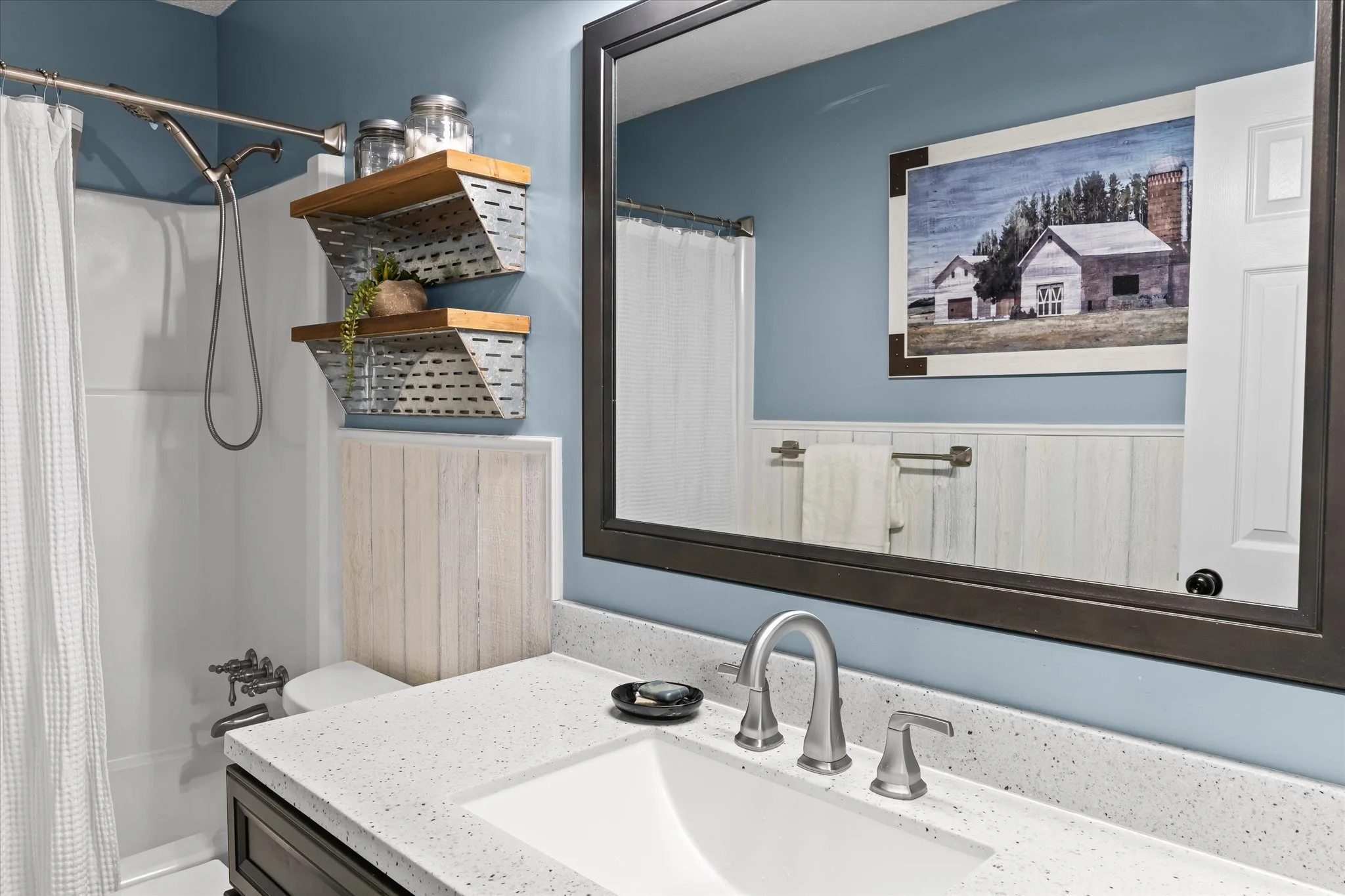 26-Bathroom 1.jpg
