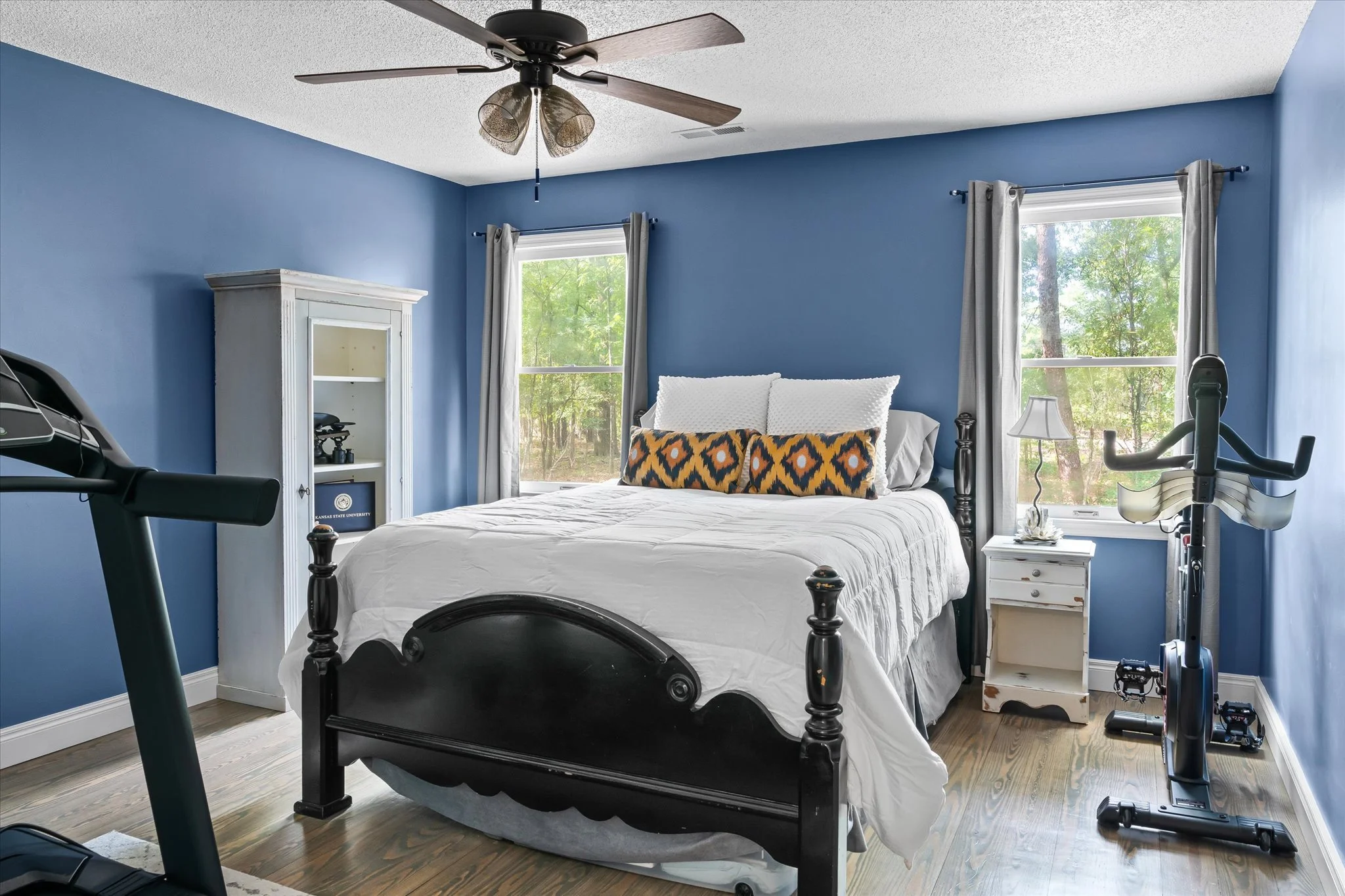 27-Bedroom 2.jpg