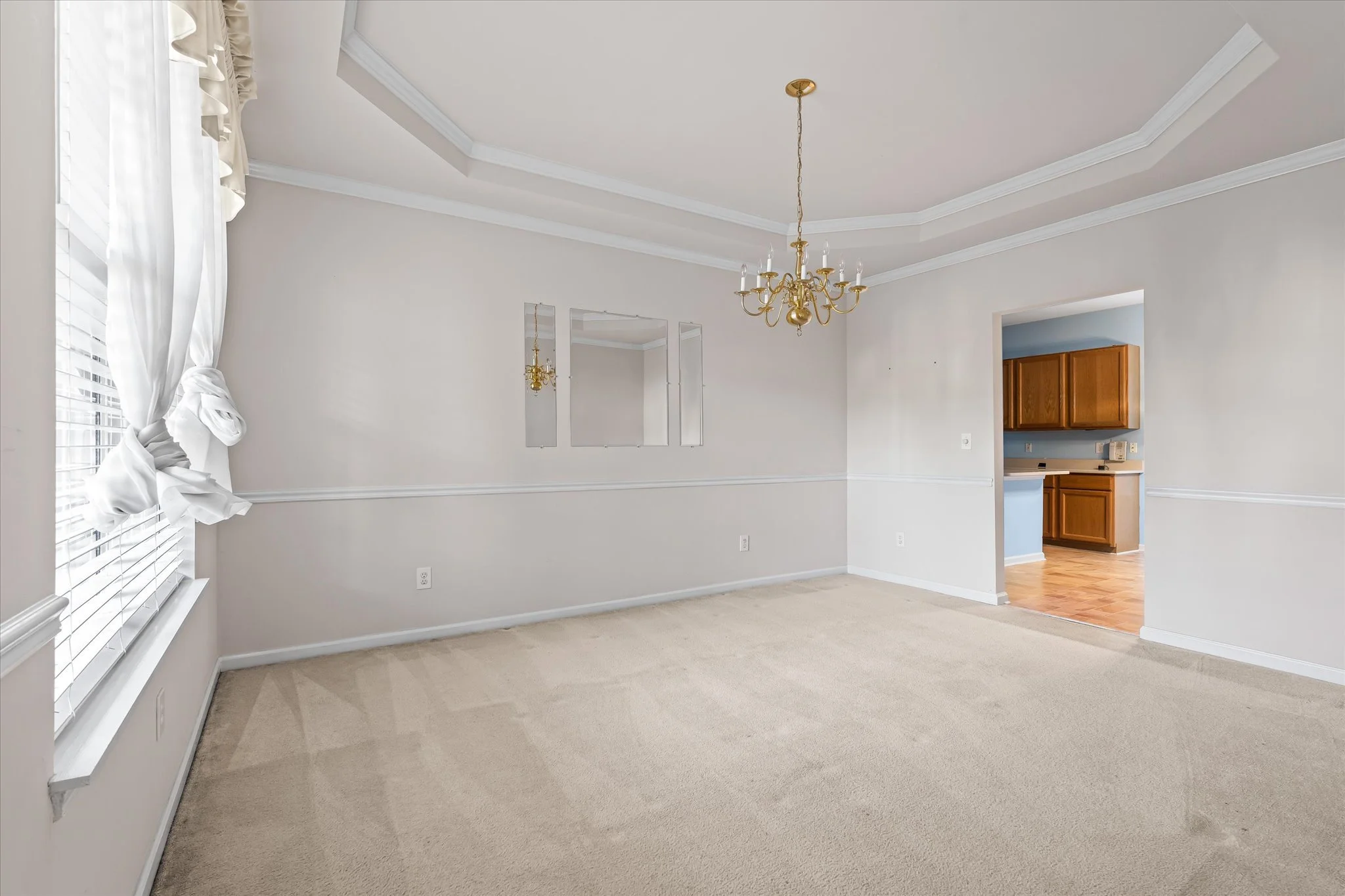 03-Dining Room.jpg