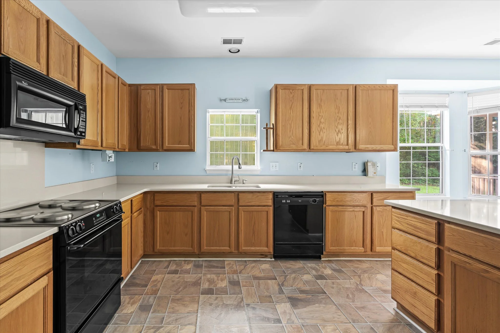 11-Kitchen.jpg
