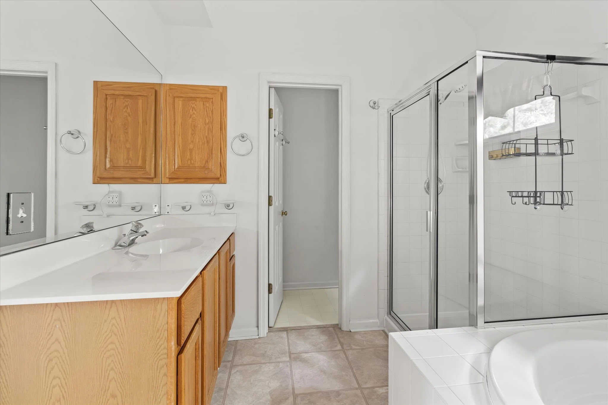 15-Master Bath.jpg