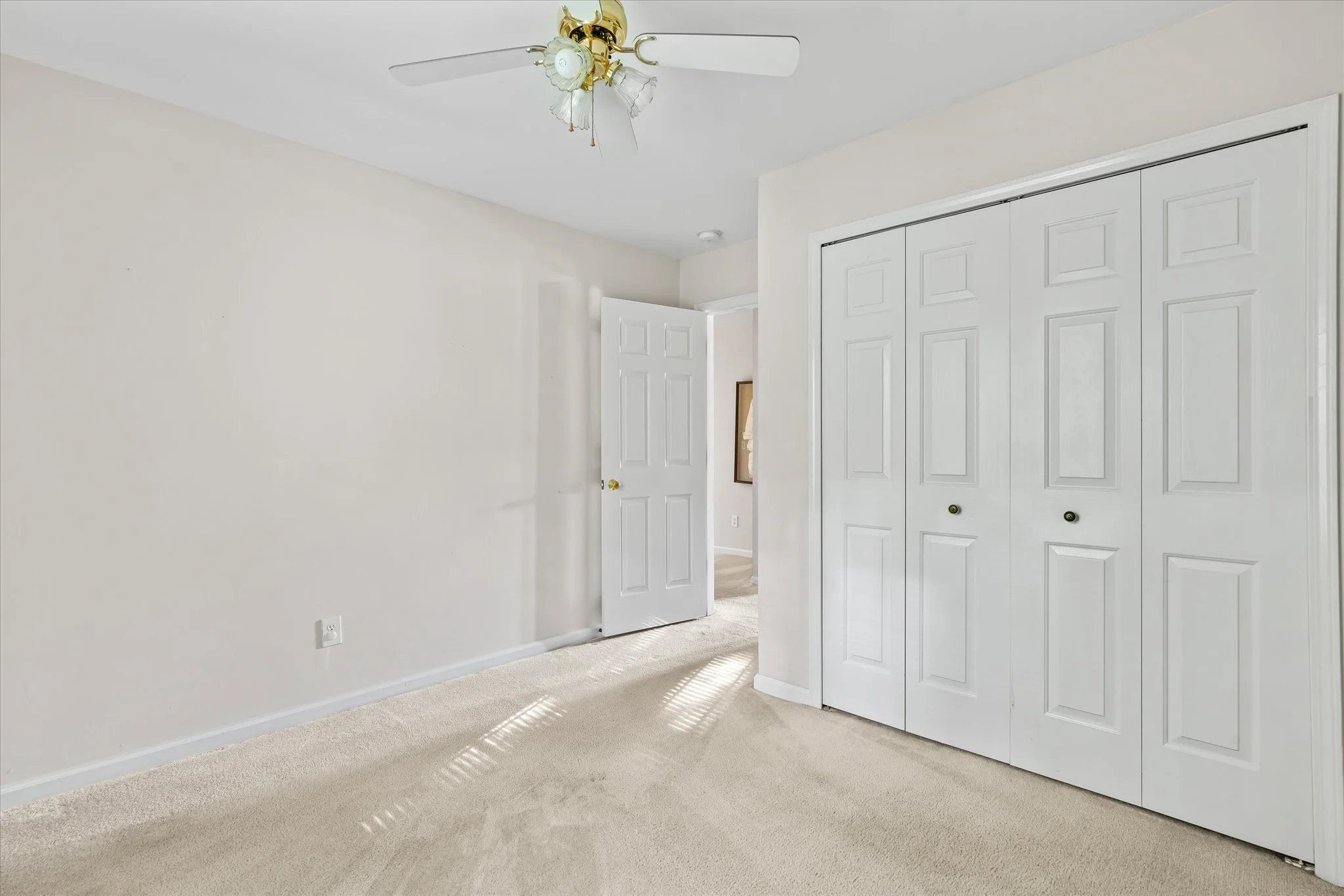 17-Bedroom 2.jpg