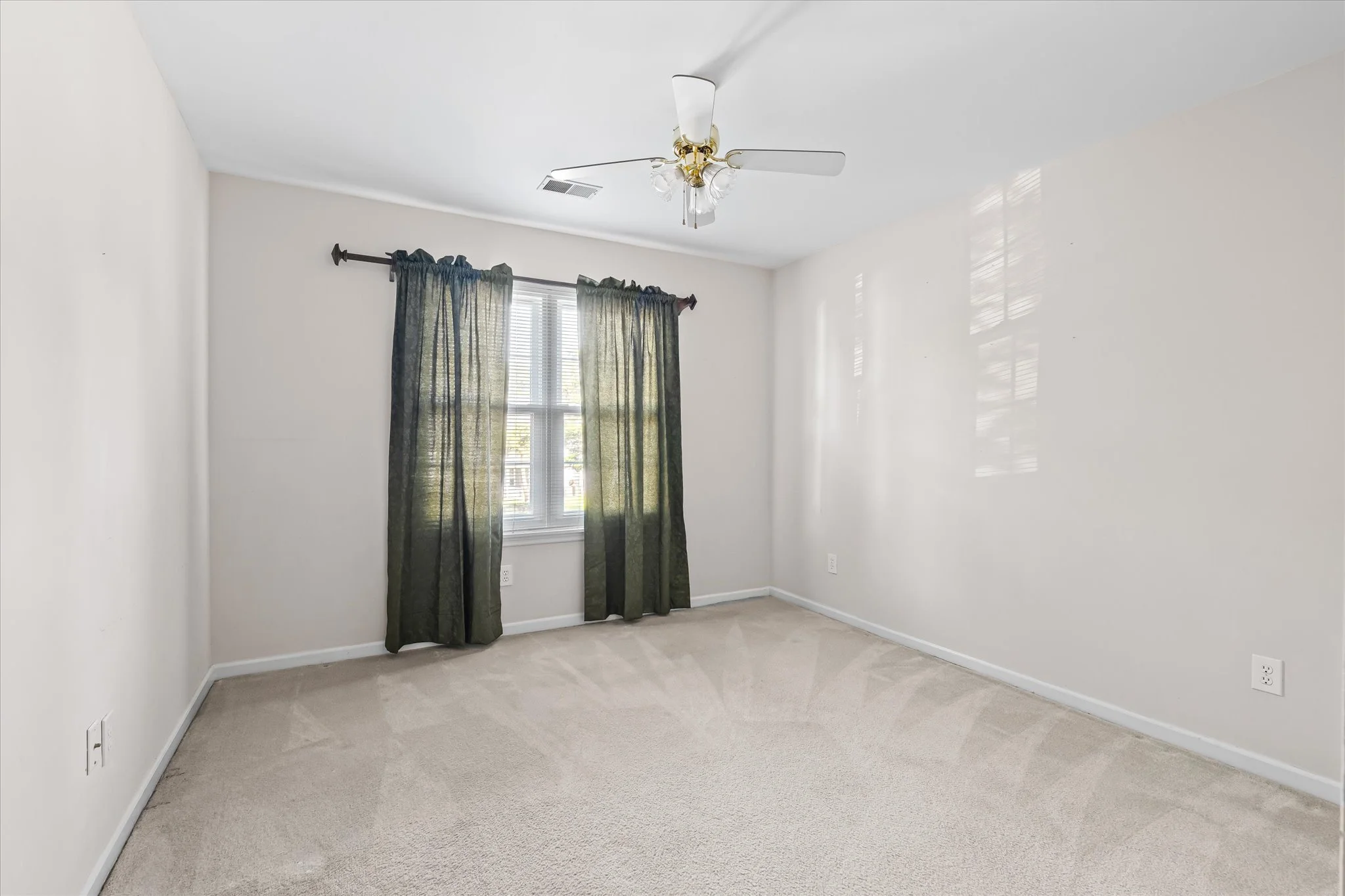 18-Bedroom 3.jpg
