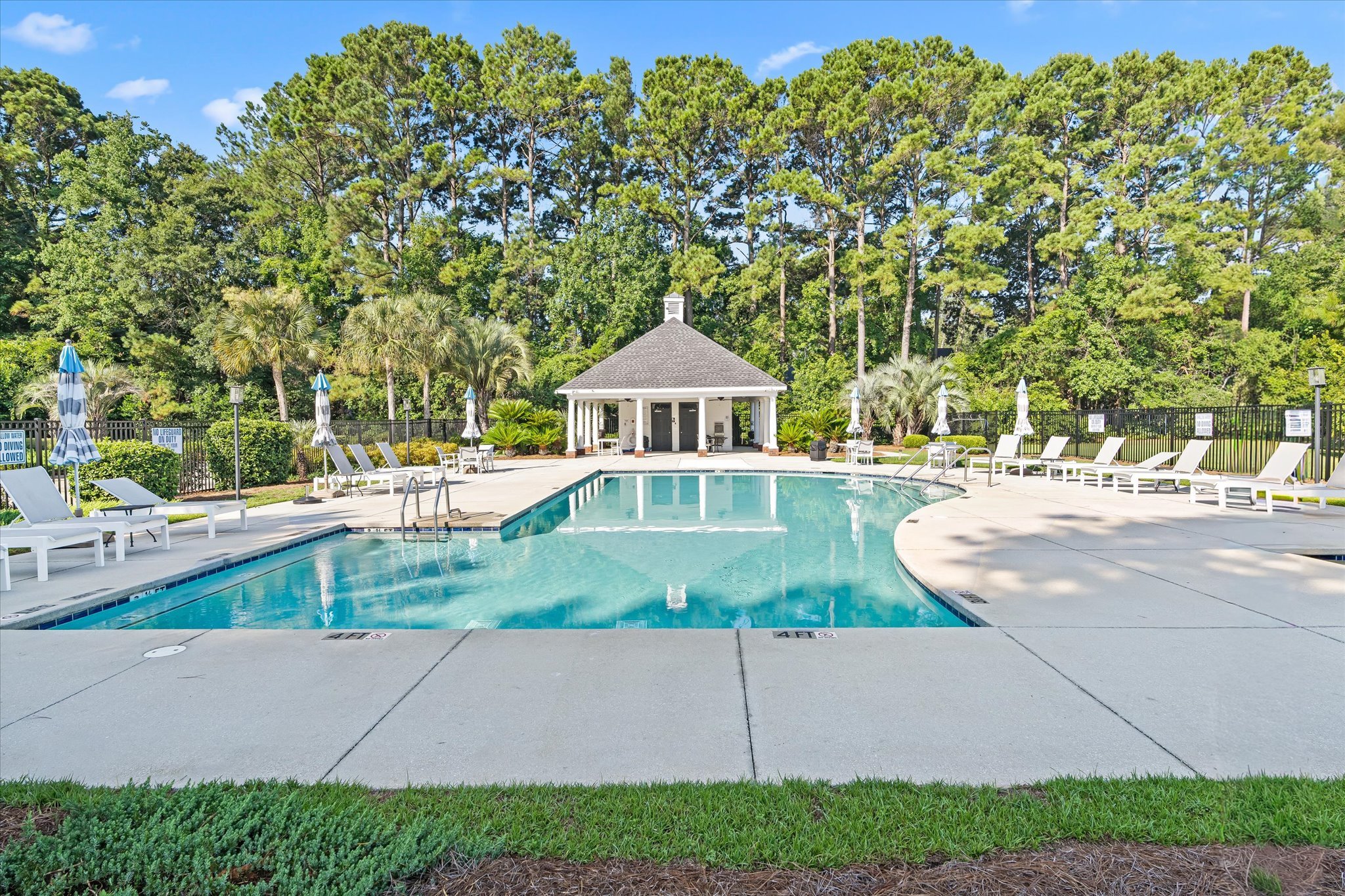 28-Colonnade Pool.jpg
