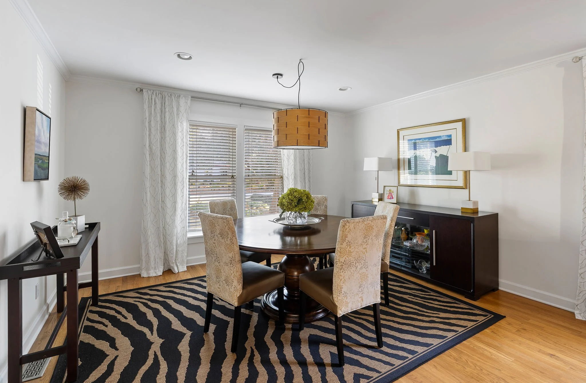 8-web-or-mls-272 Bampfield Dr-3.jpg
