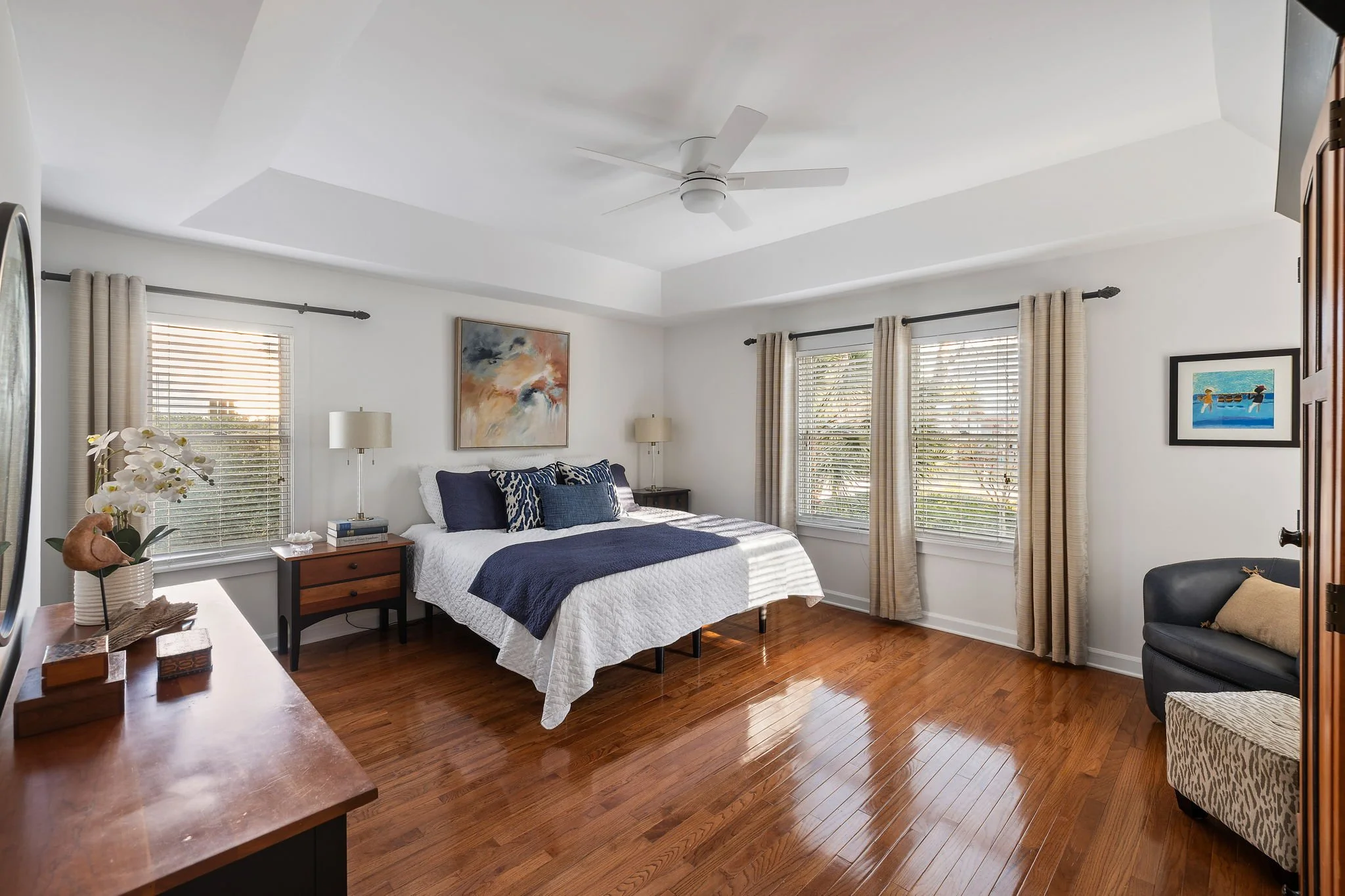 12-web-or-mls-272 Bampfield Dr-11.jpg